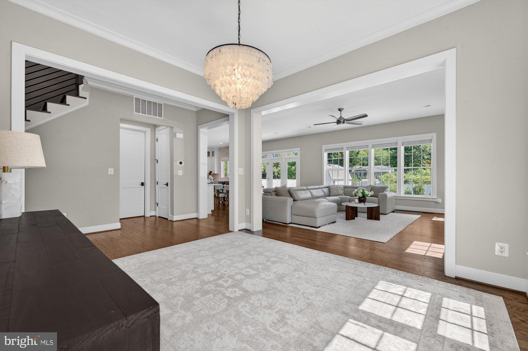 VIENNA WOODS - Residential