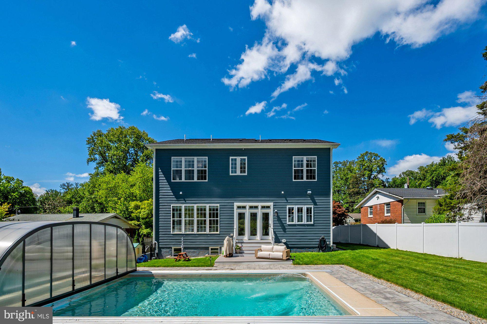 VIENNA WOODS - Residential