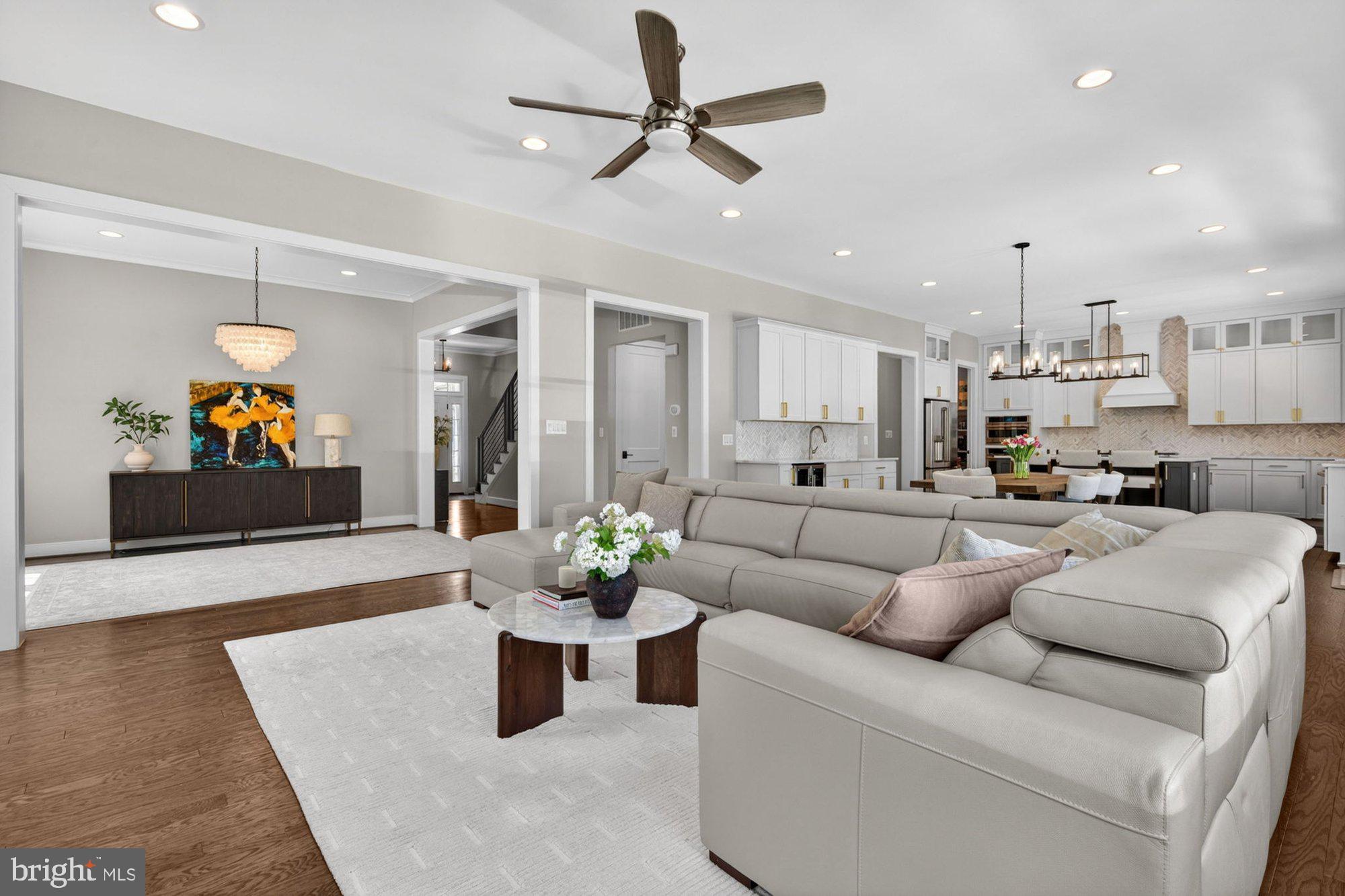 VIENNA WOODS - Residential