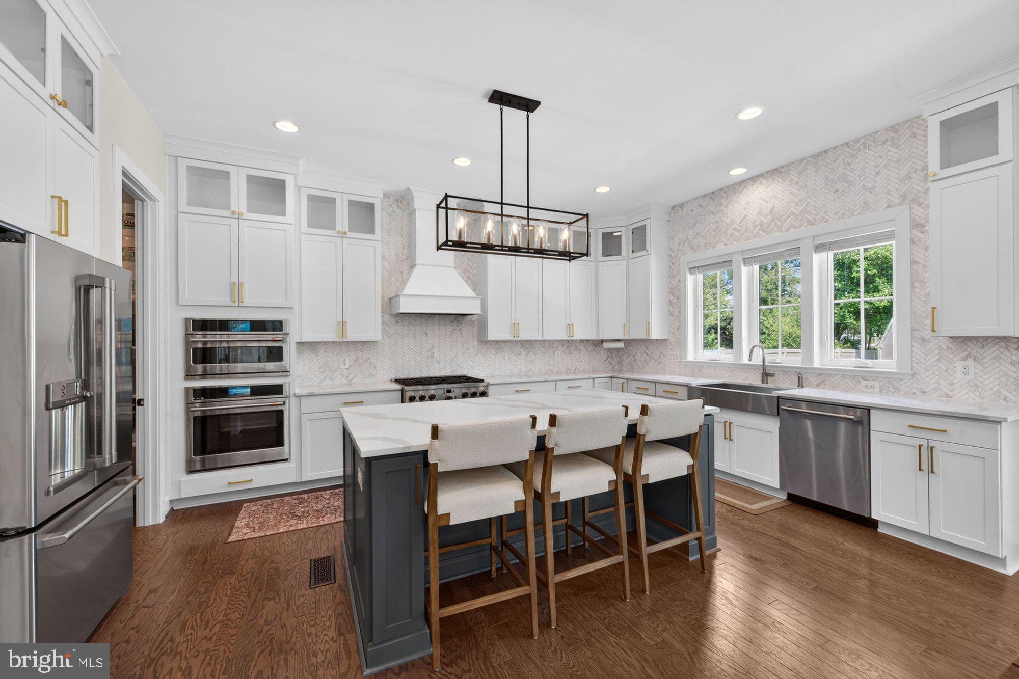 VIENNA WOODS - Residential