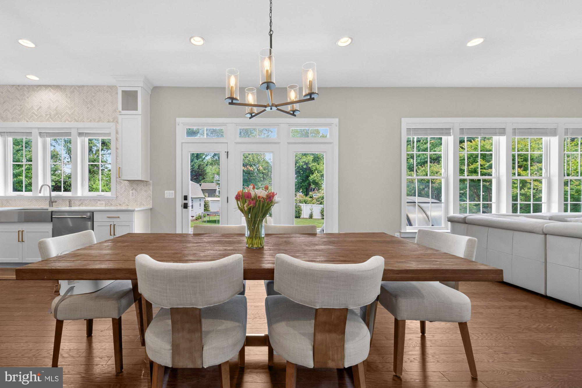 VIENNA WOODS - Residential