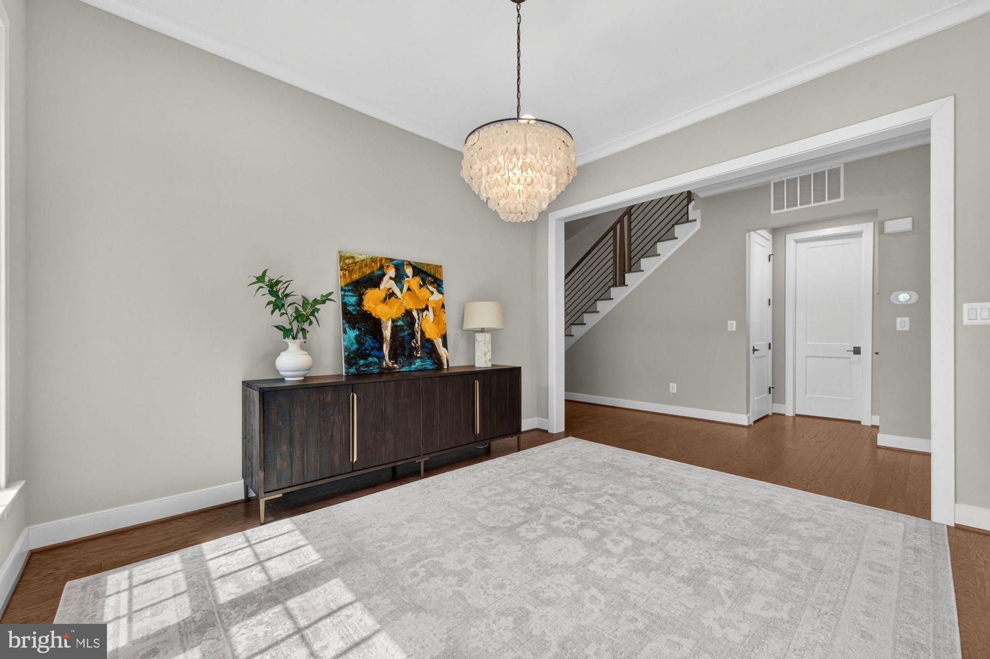 VIENNA WOODS - Residential