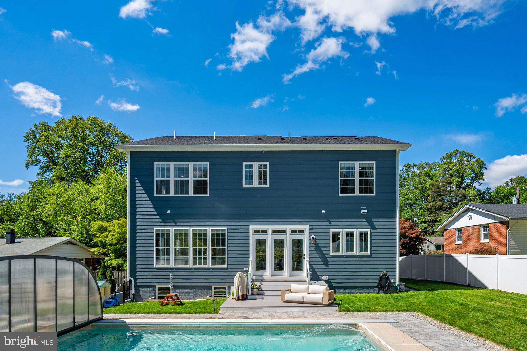VIENNA WOODS - Residential