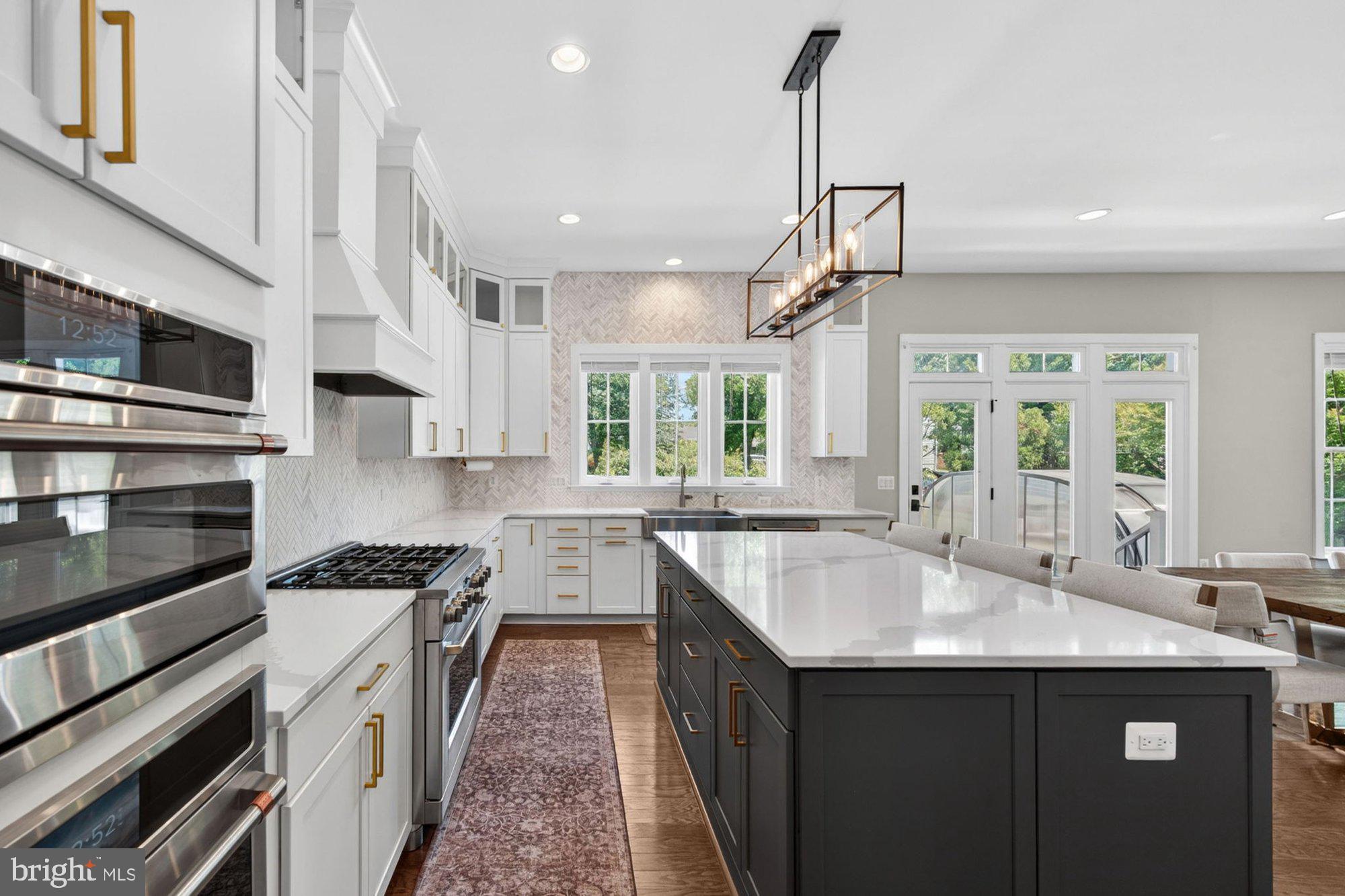 VIENNA WOODS - Residential