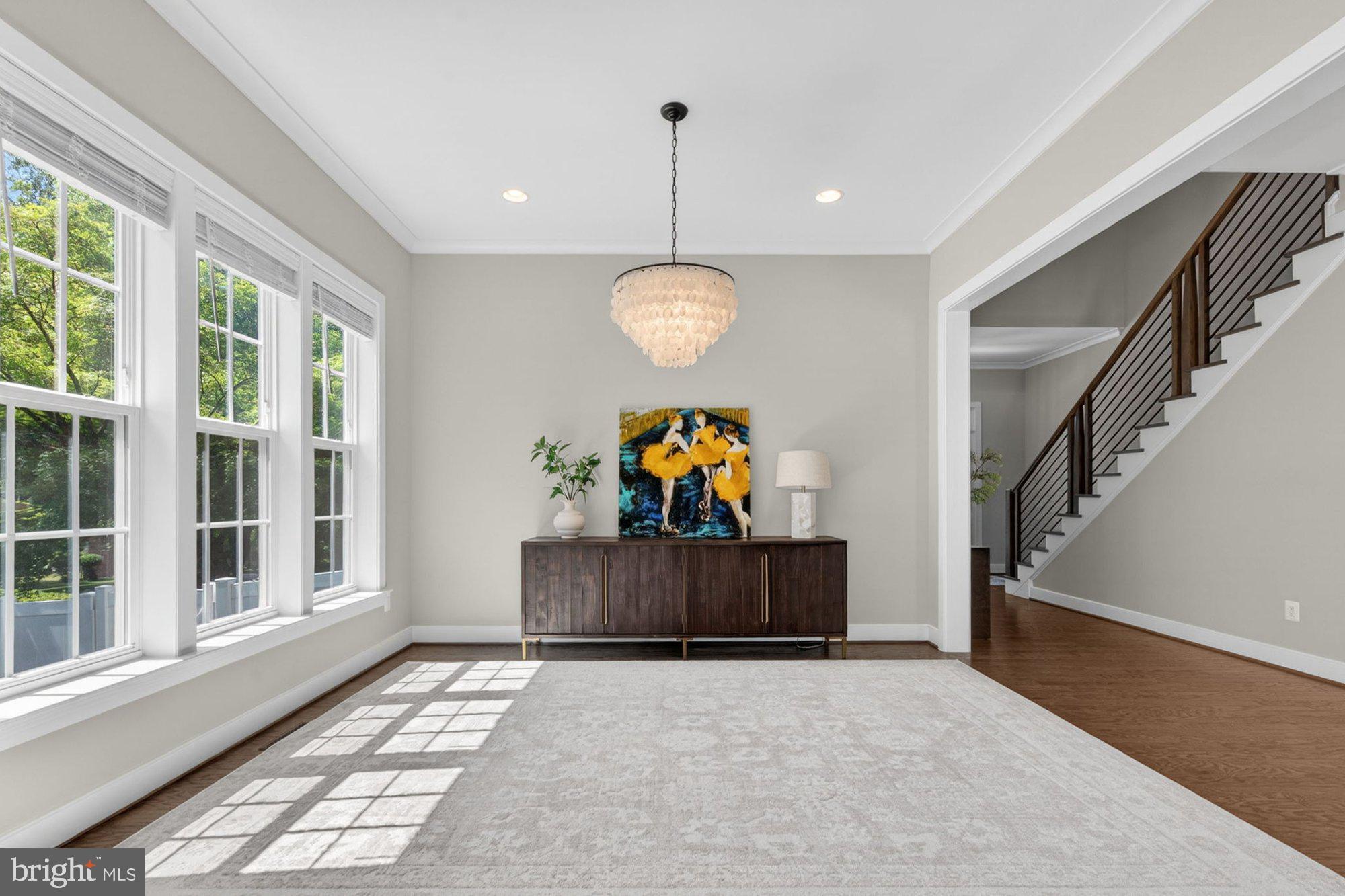 VIENNA WOODS - Residential