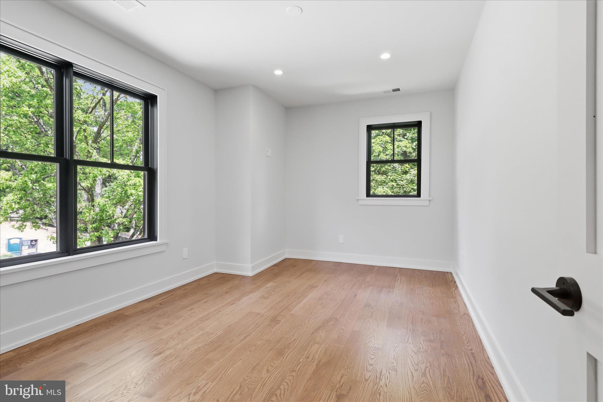CHESTERBROOK WOODS - Residential