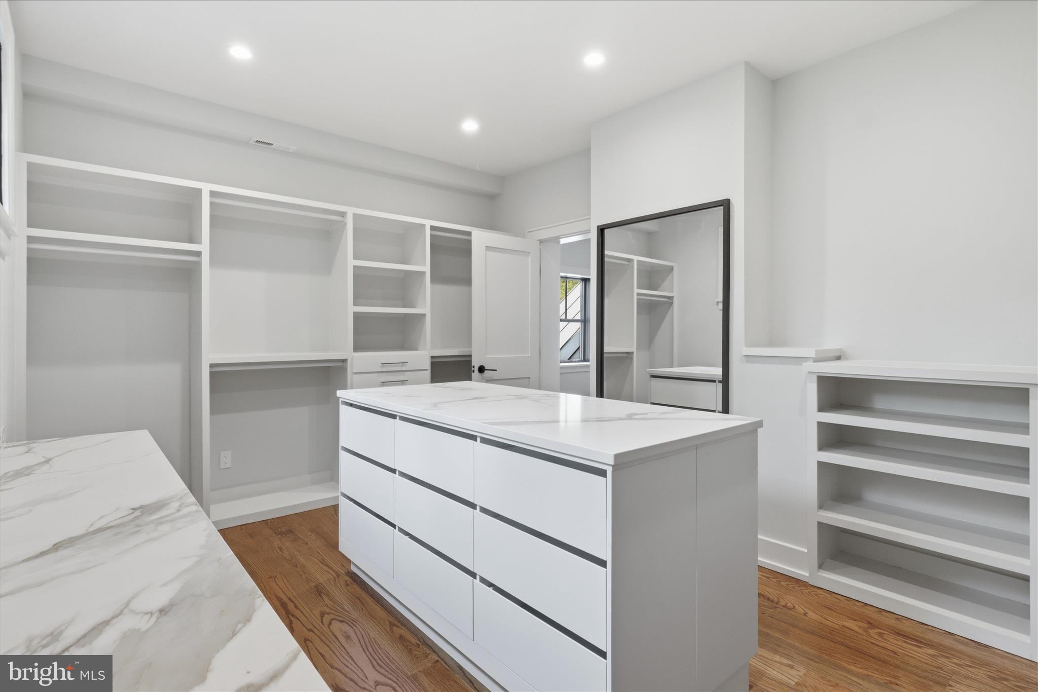 CHESTERBROOK WOODS - Residential
