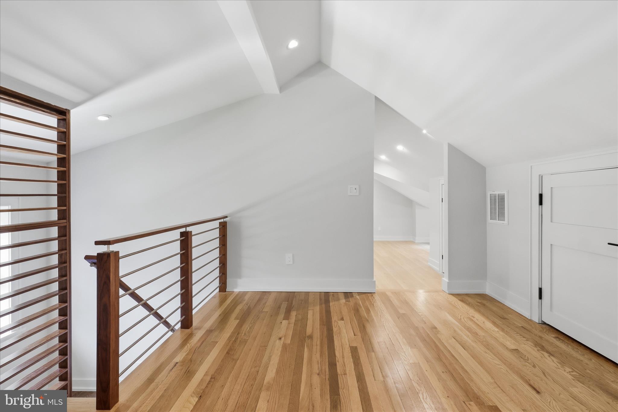 CHESTERBROOK WOODS - Residential