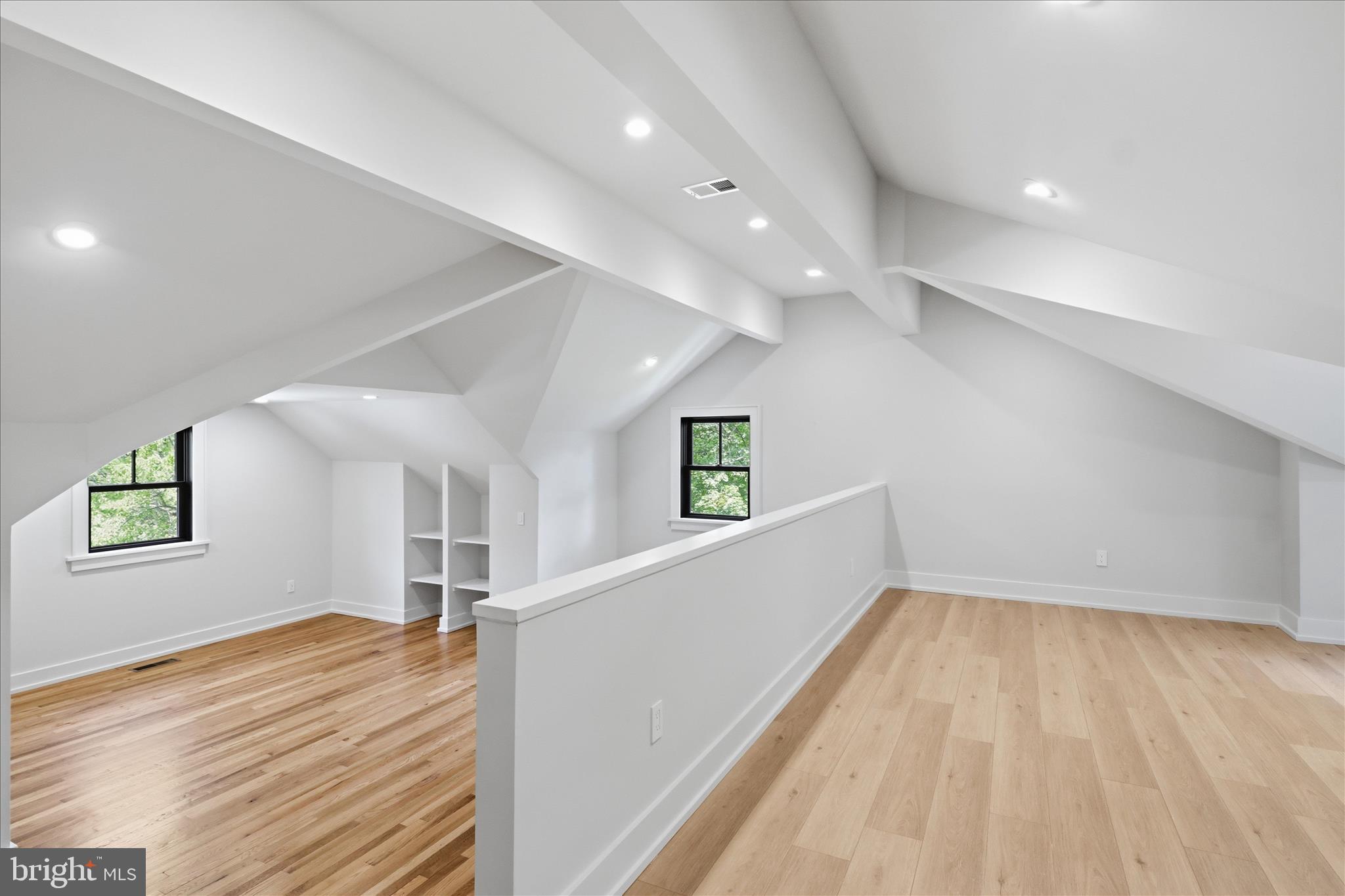 CHESTERBROOK WOODS - Residential