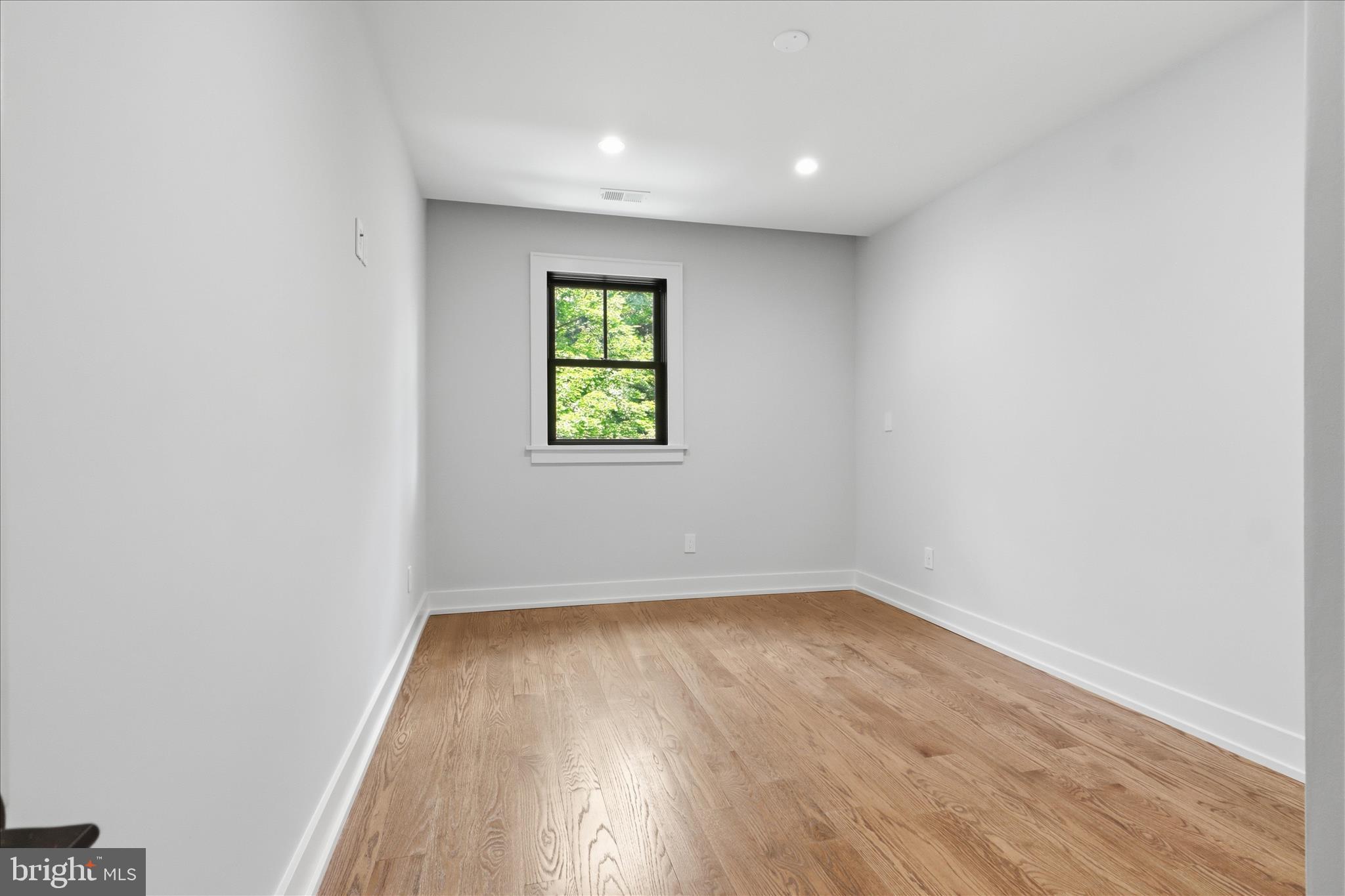 CHESTERBROOK WOODS - Residential
