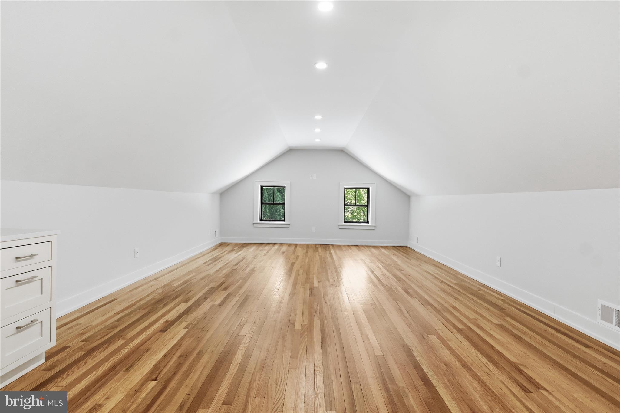 CHESTERBROOK WOODS - Residential