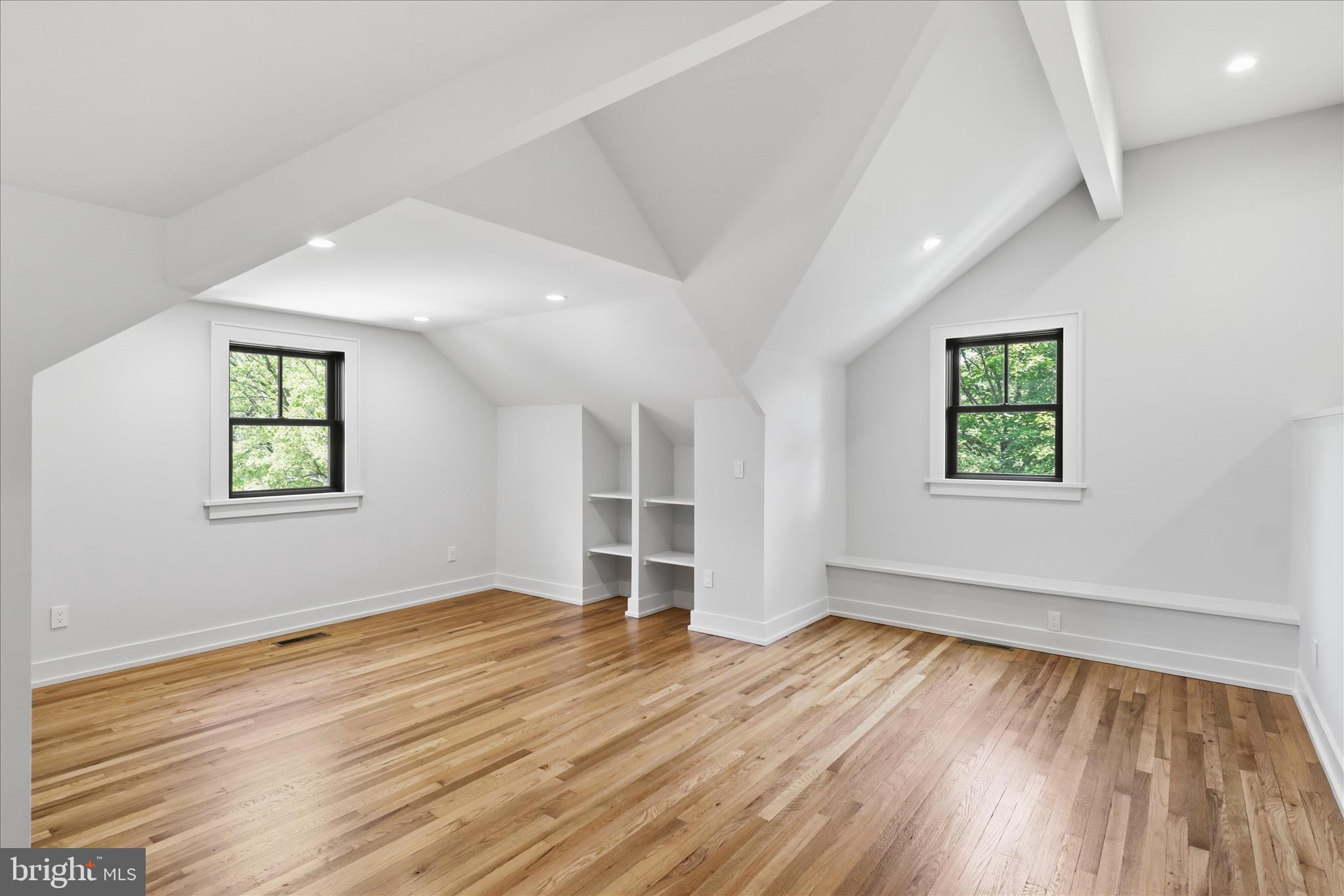 CHESTERBROOK WOODS - Residential