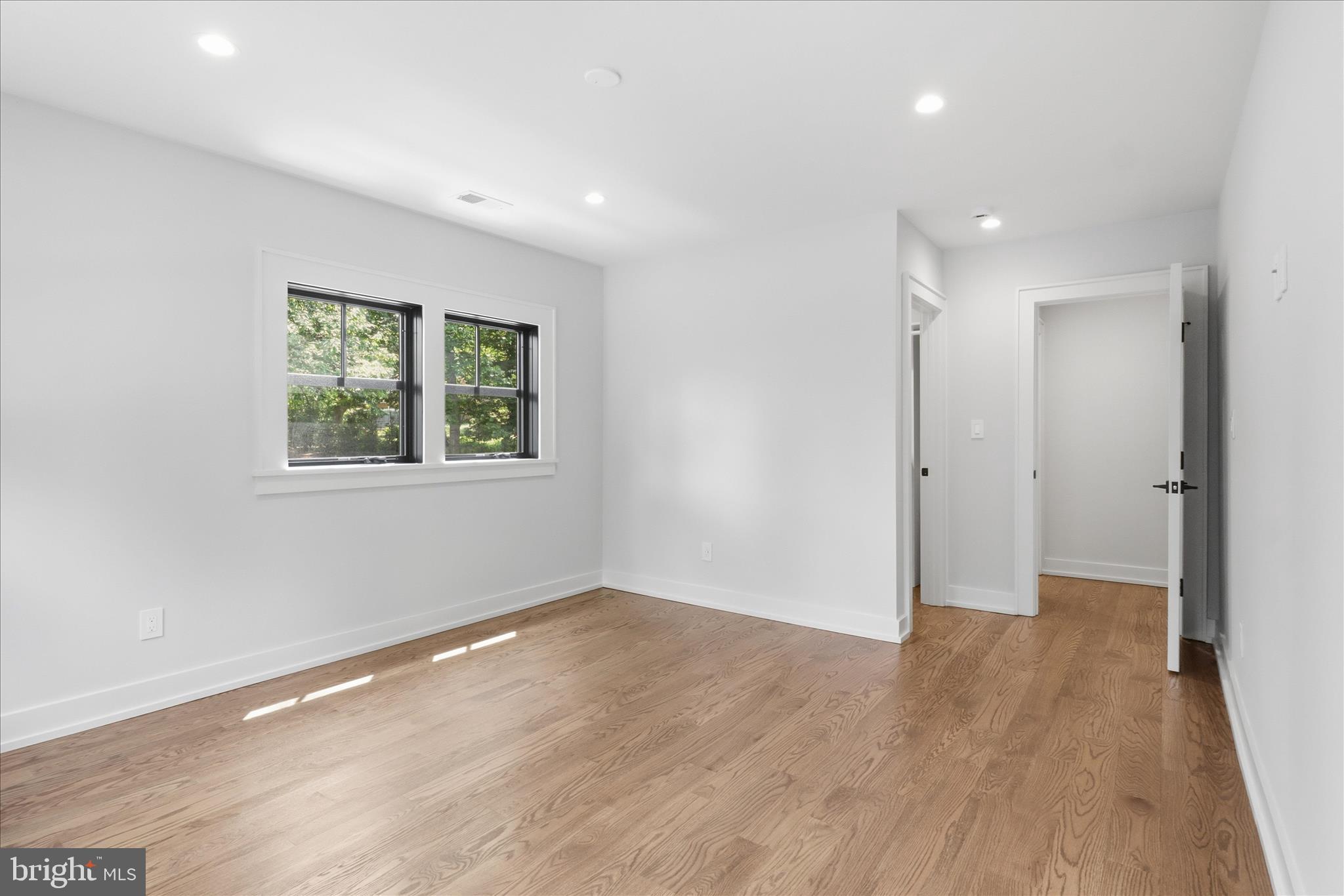 CHESTERBROOK WOODS - Residential