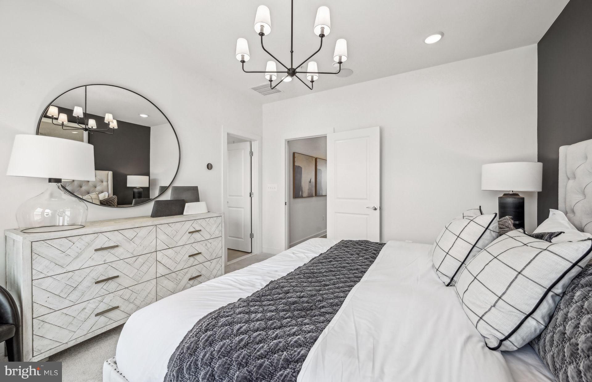 WESTEND AT ARMSTRONG VILLAGE - Residential