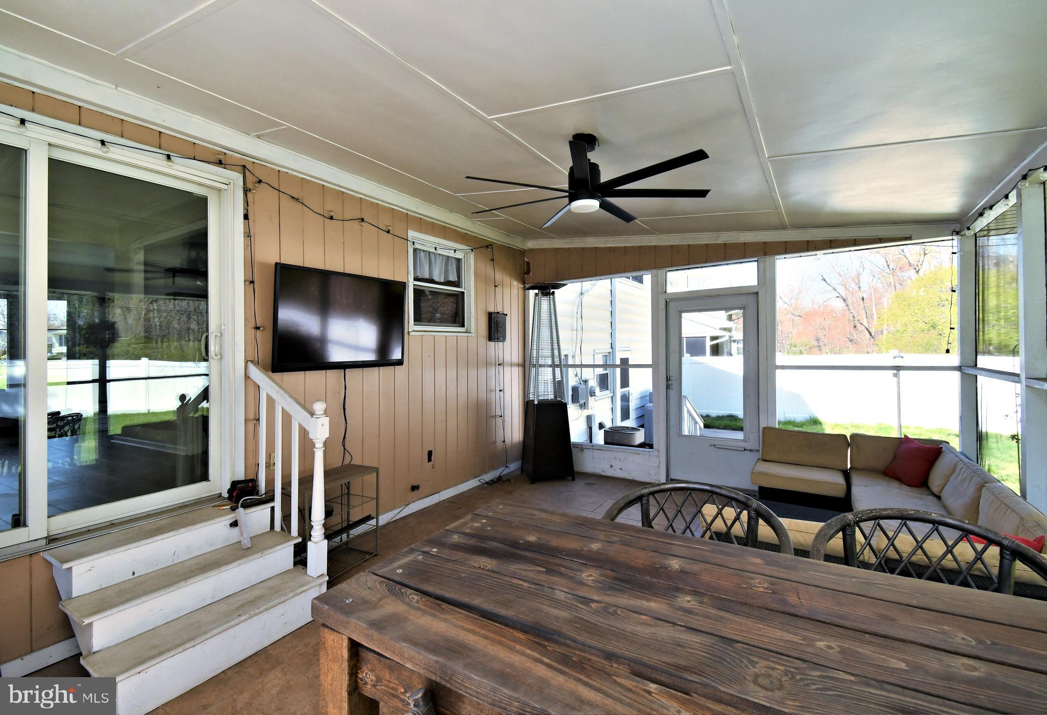 PENNSBURY HGTS - Residential