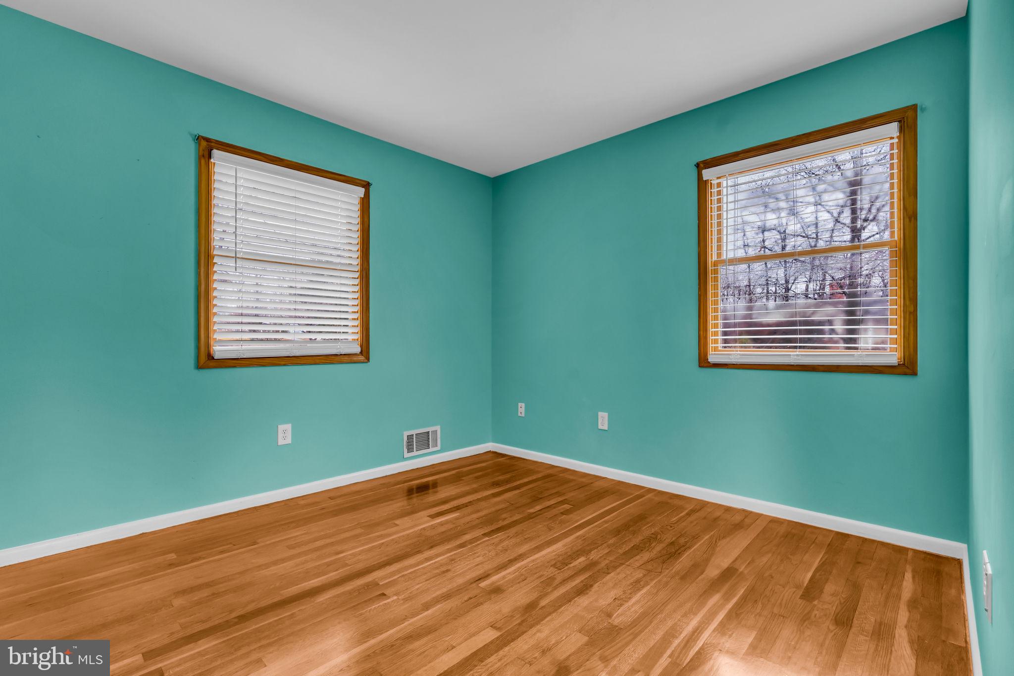 VIENNA WOODS - Residential Lease