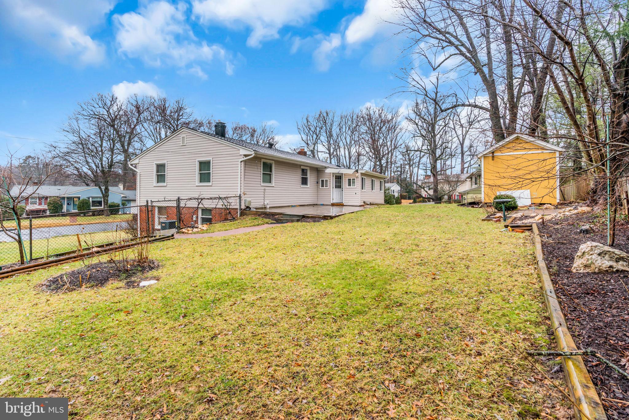 VIENNA WOODS - Residential Lease