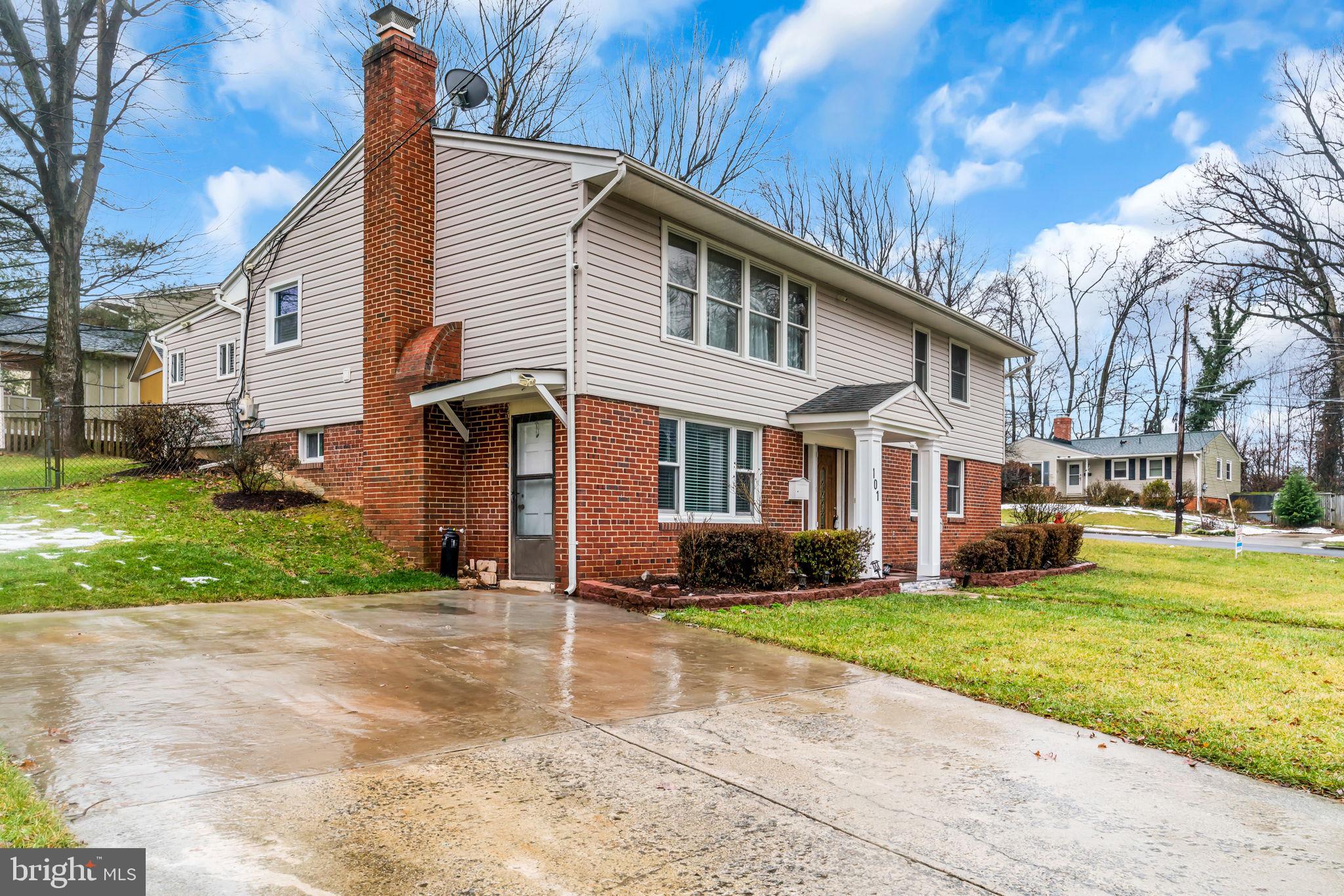 VIENNA WOODS - Residential Lease