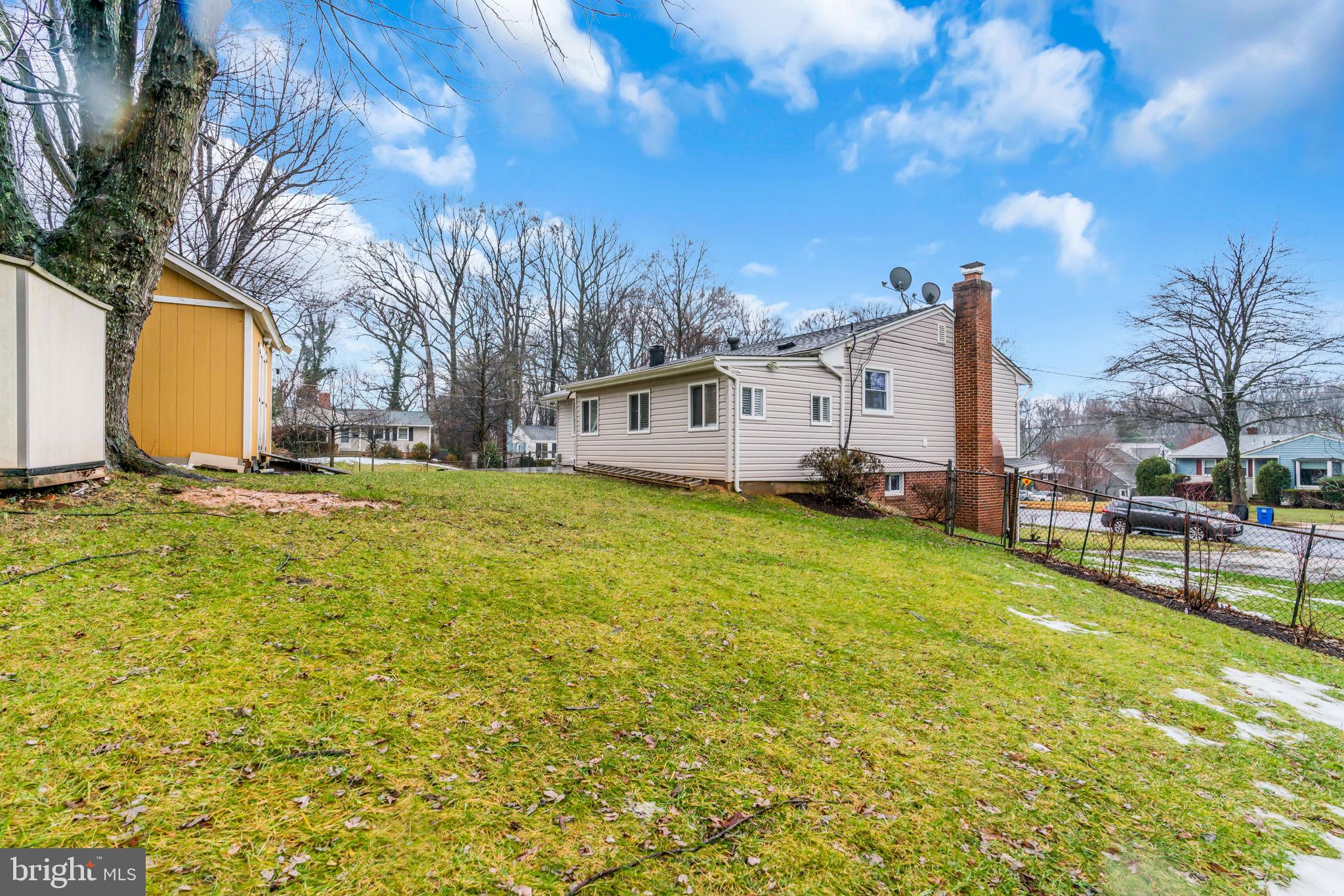 VIENNA WOODS - Residential Lease