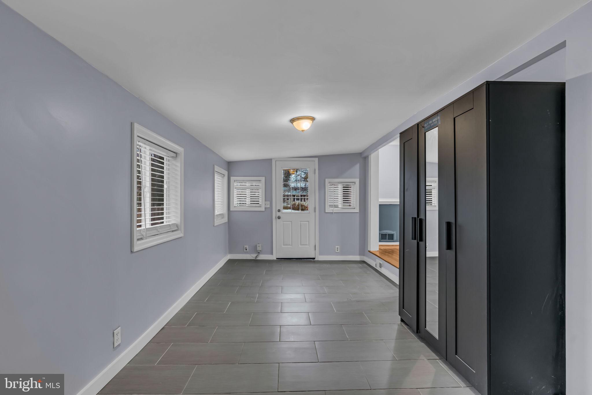 VIENNA WOODS - Residential Lease