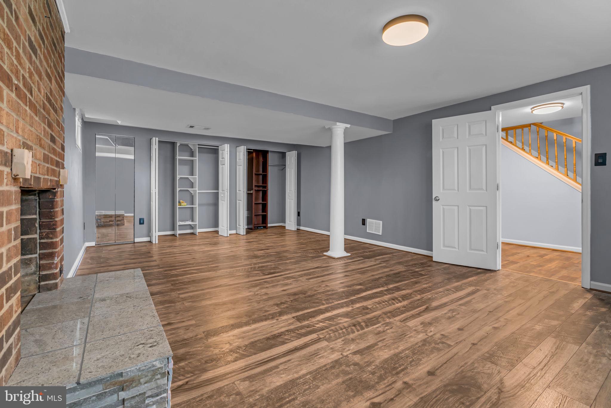 VIENNA WOODS - Residential Lease