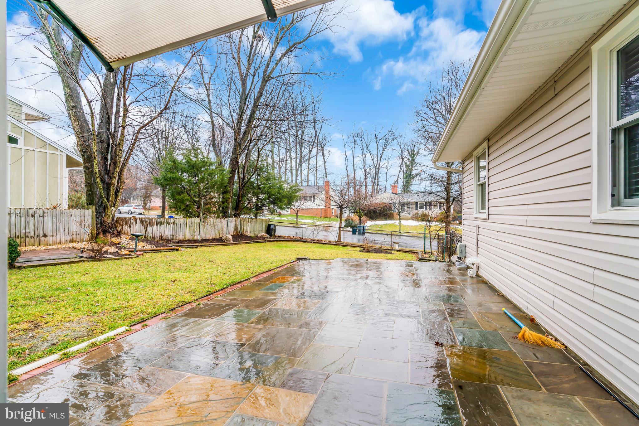 VIENNA WOODS - Residential Lease