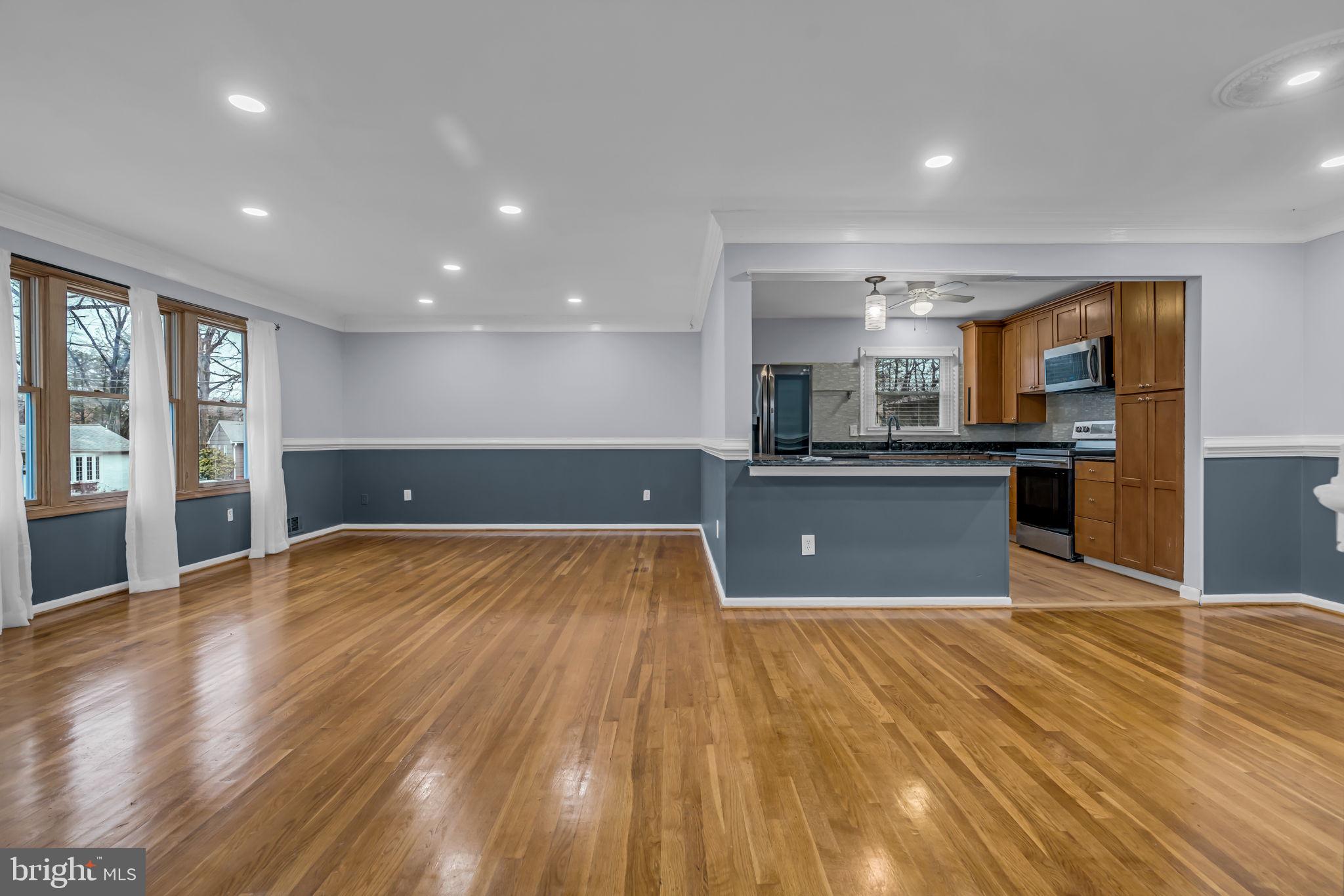 VIENNA WOODS - Residential Lease