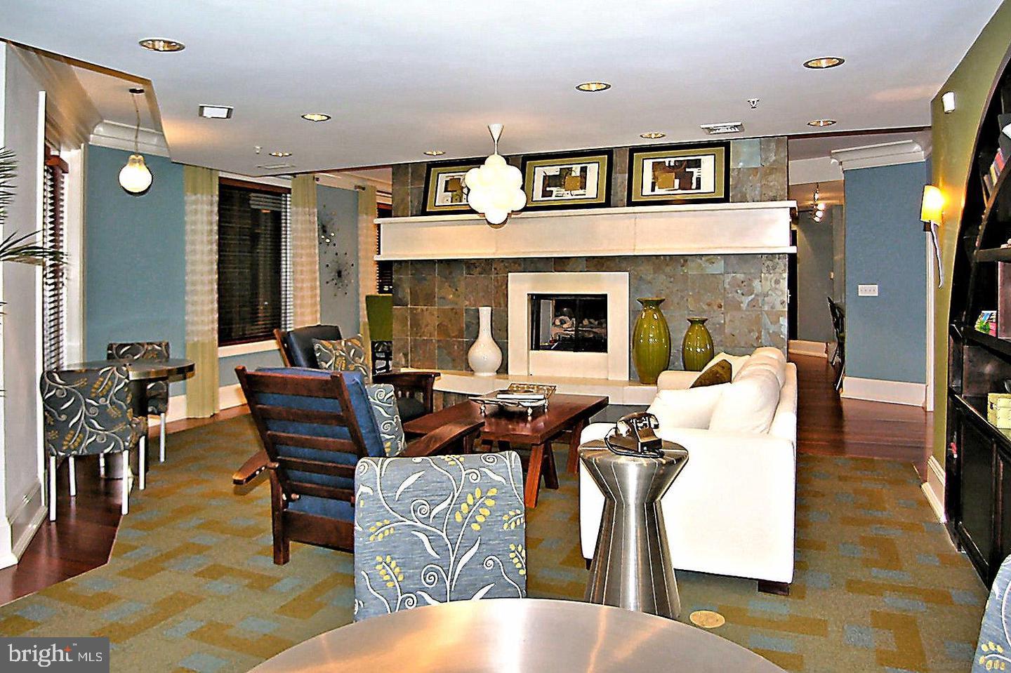 THE COLONNADE AT KENTLANDS - Residential