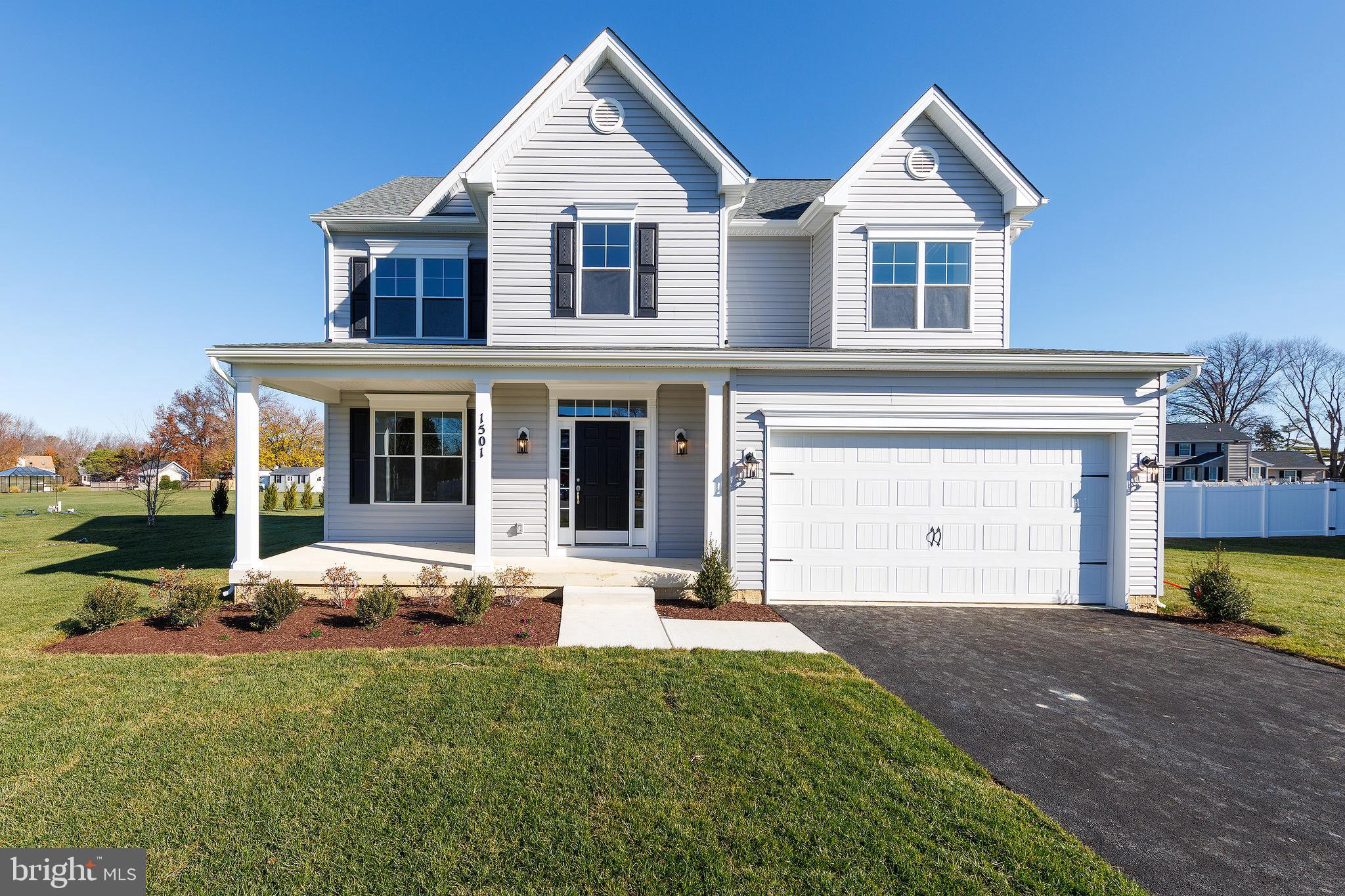 QUEEN ANNE COLONY - Residential