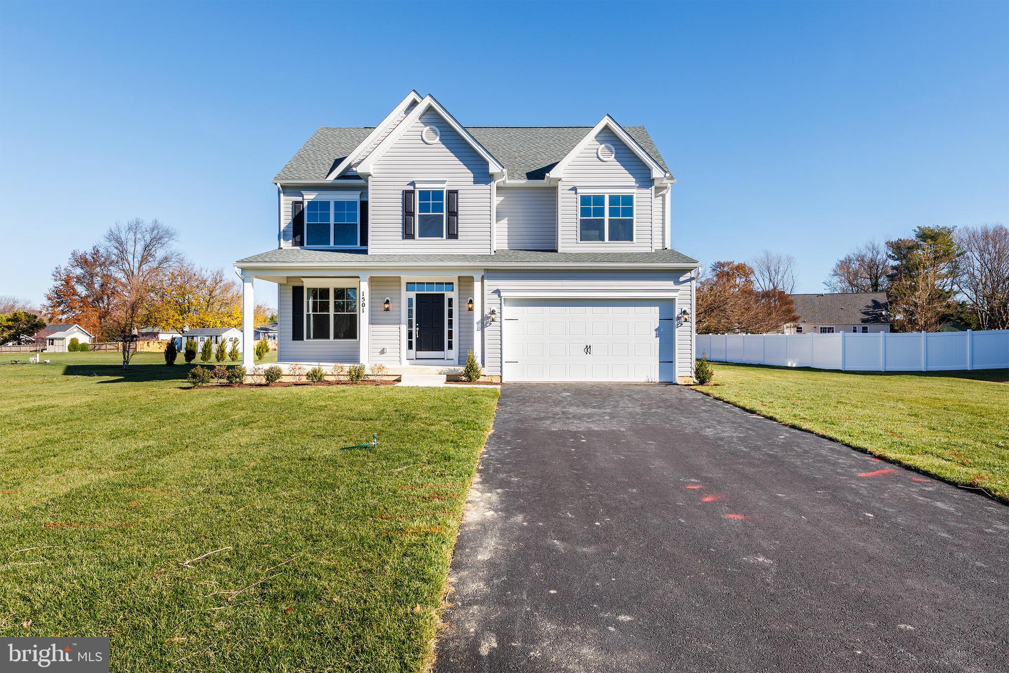 QUEEN ANNE COLONY - Residential