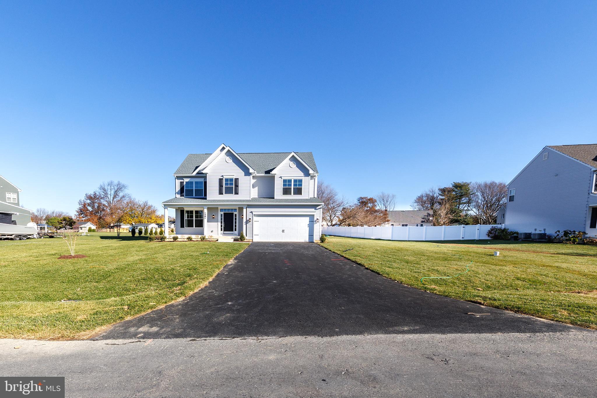 QUEEN ANNE COLONY - Residential