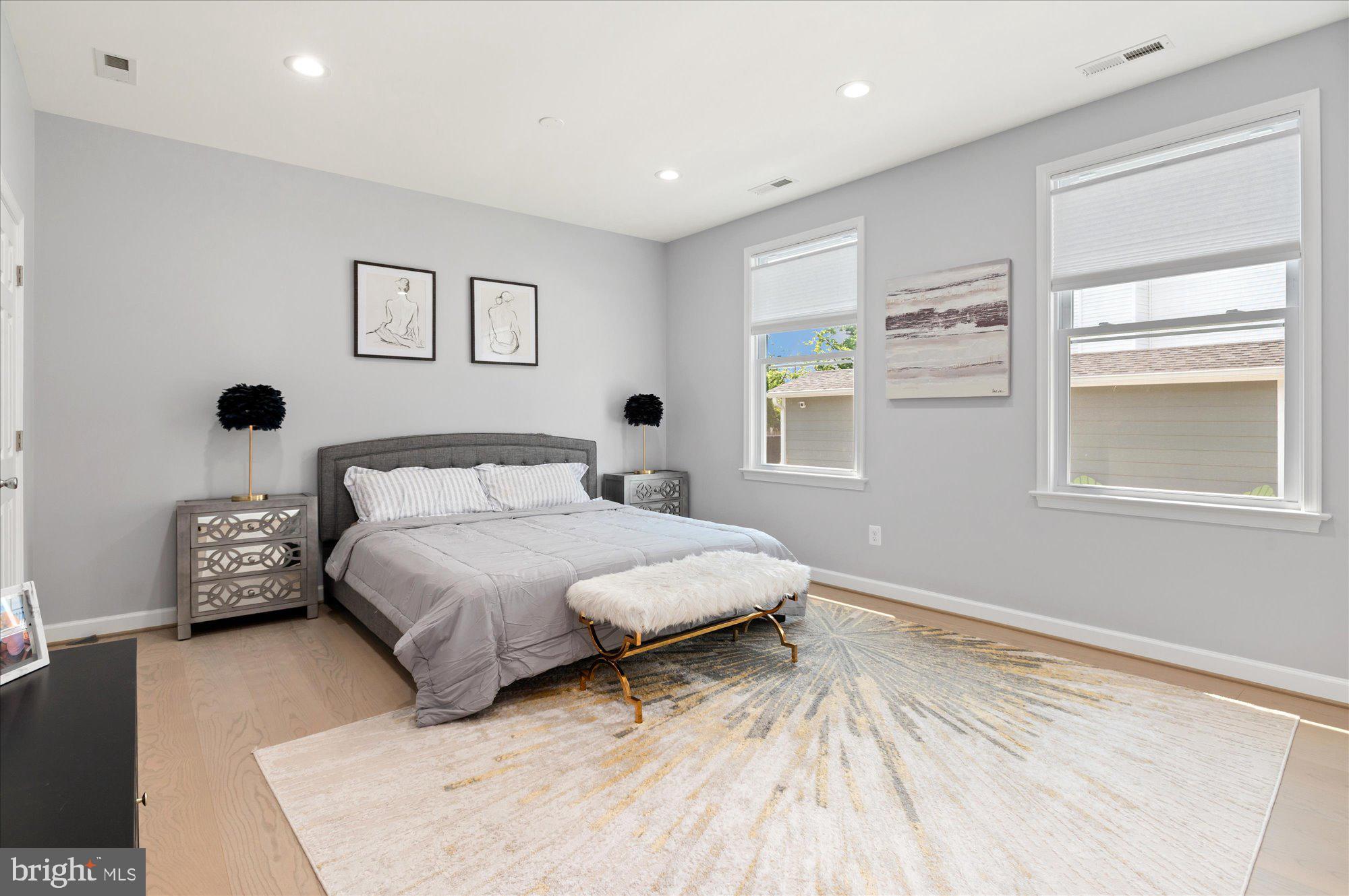 ANNANDALE - Residential