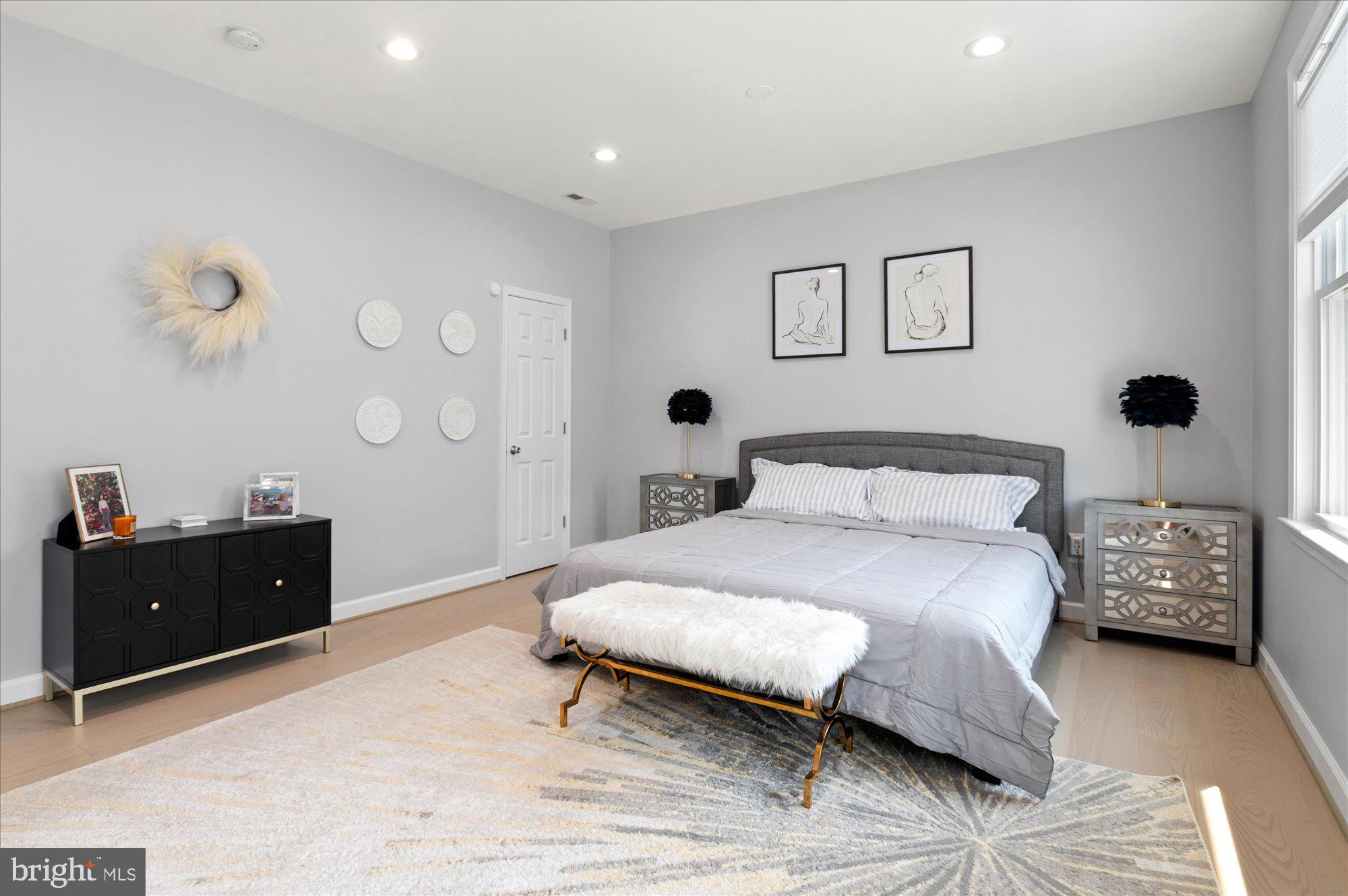 ANNANDALE - Residential