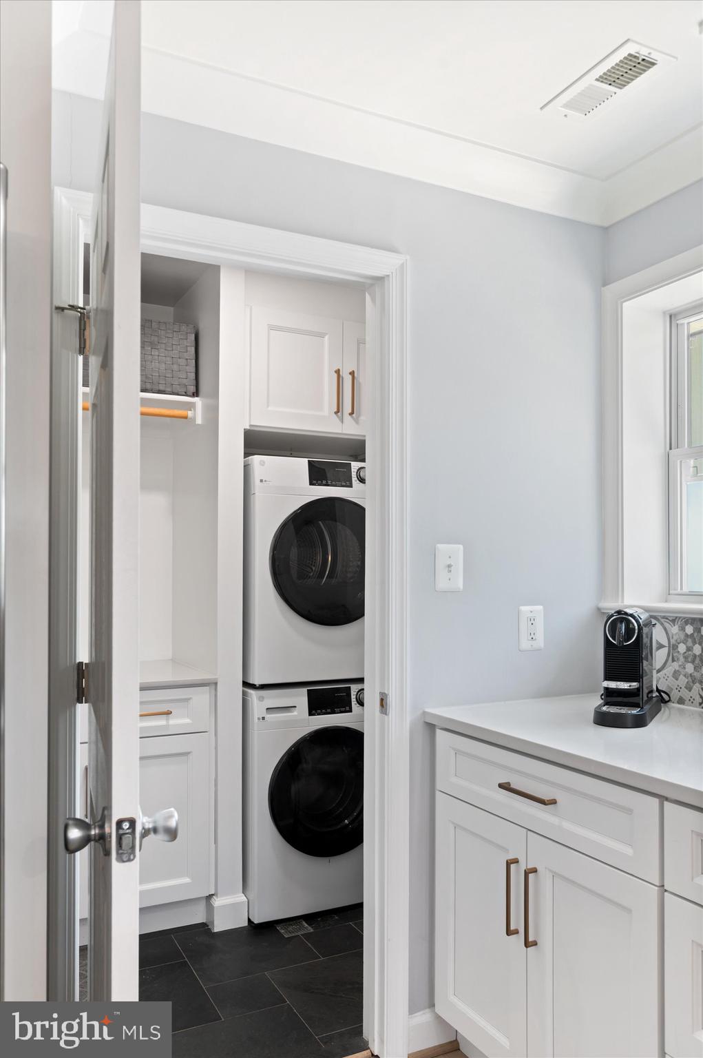 ANNANDALE - Residential