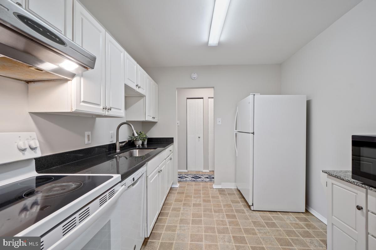 PARK TERRACE COND - Residential