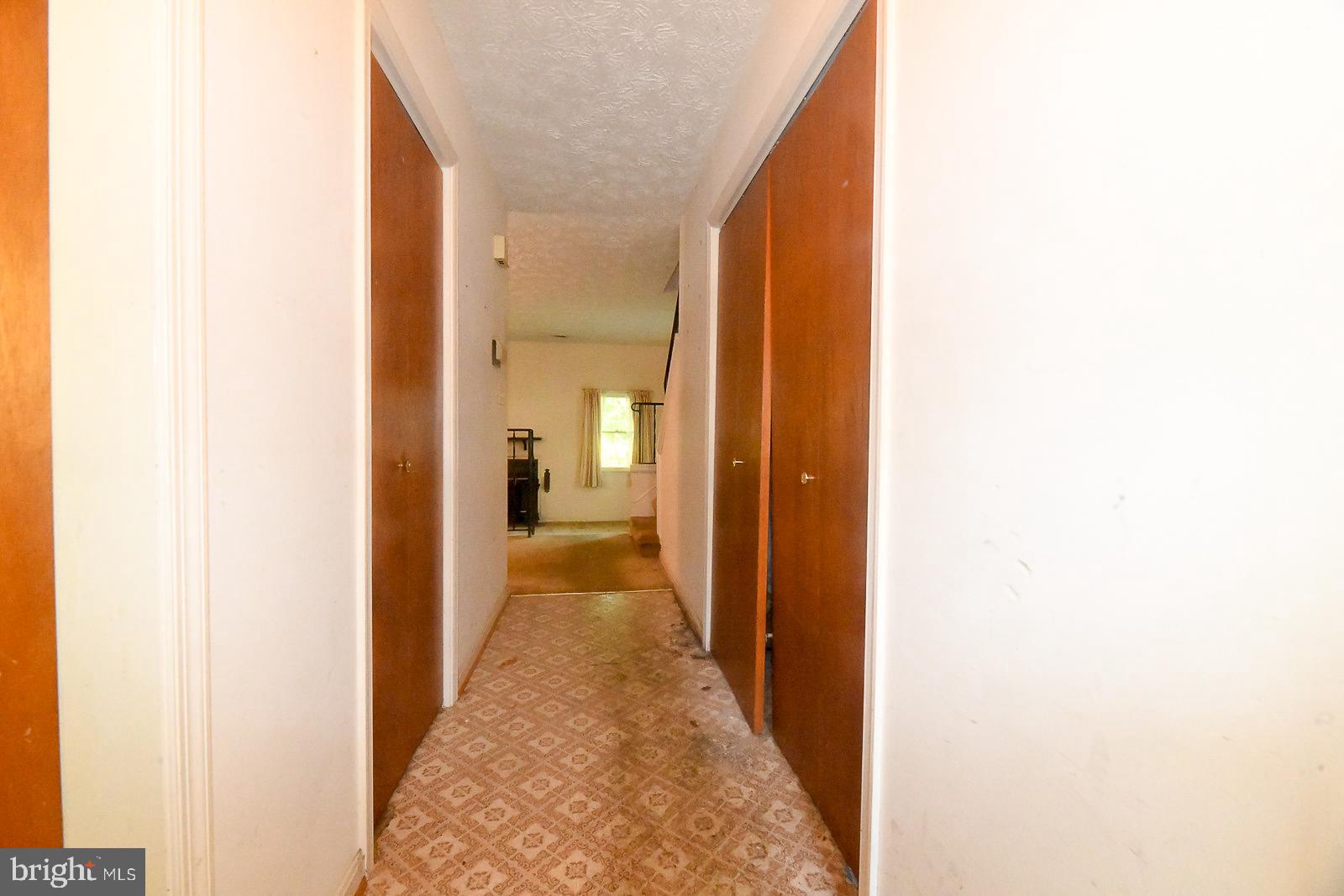 GREENVIEW KNOLLS - Residential