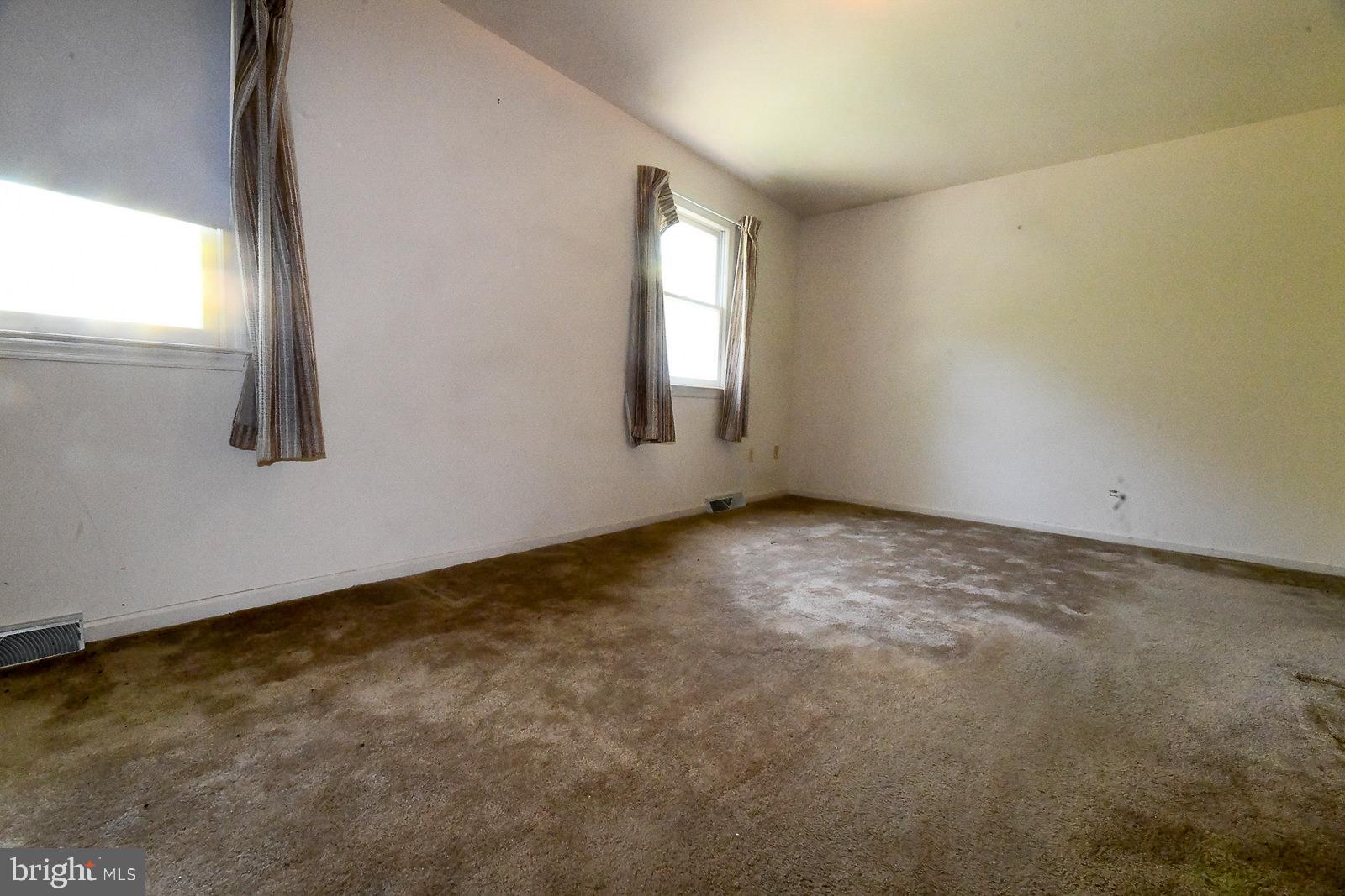 GREENVIEW KNOLLS - Residential