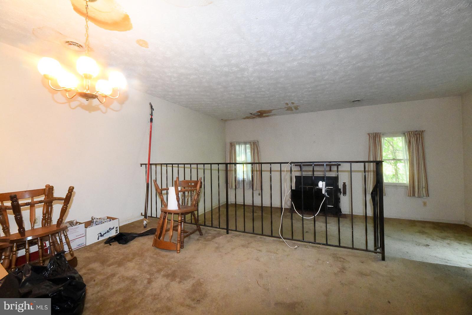 GREENVIEW KNOLLS - Residential