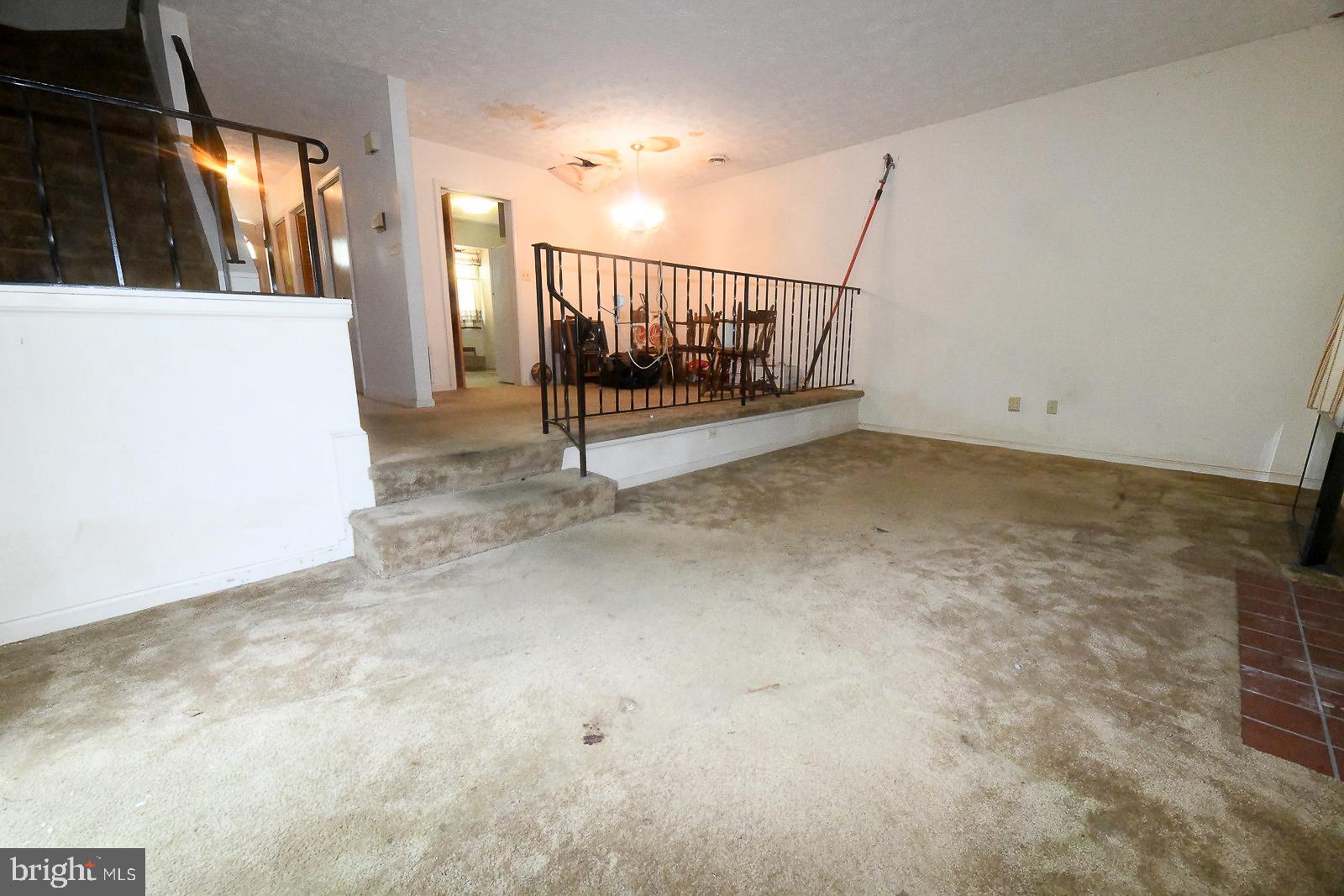GREENVIEW KNOLLS - Residential