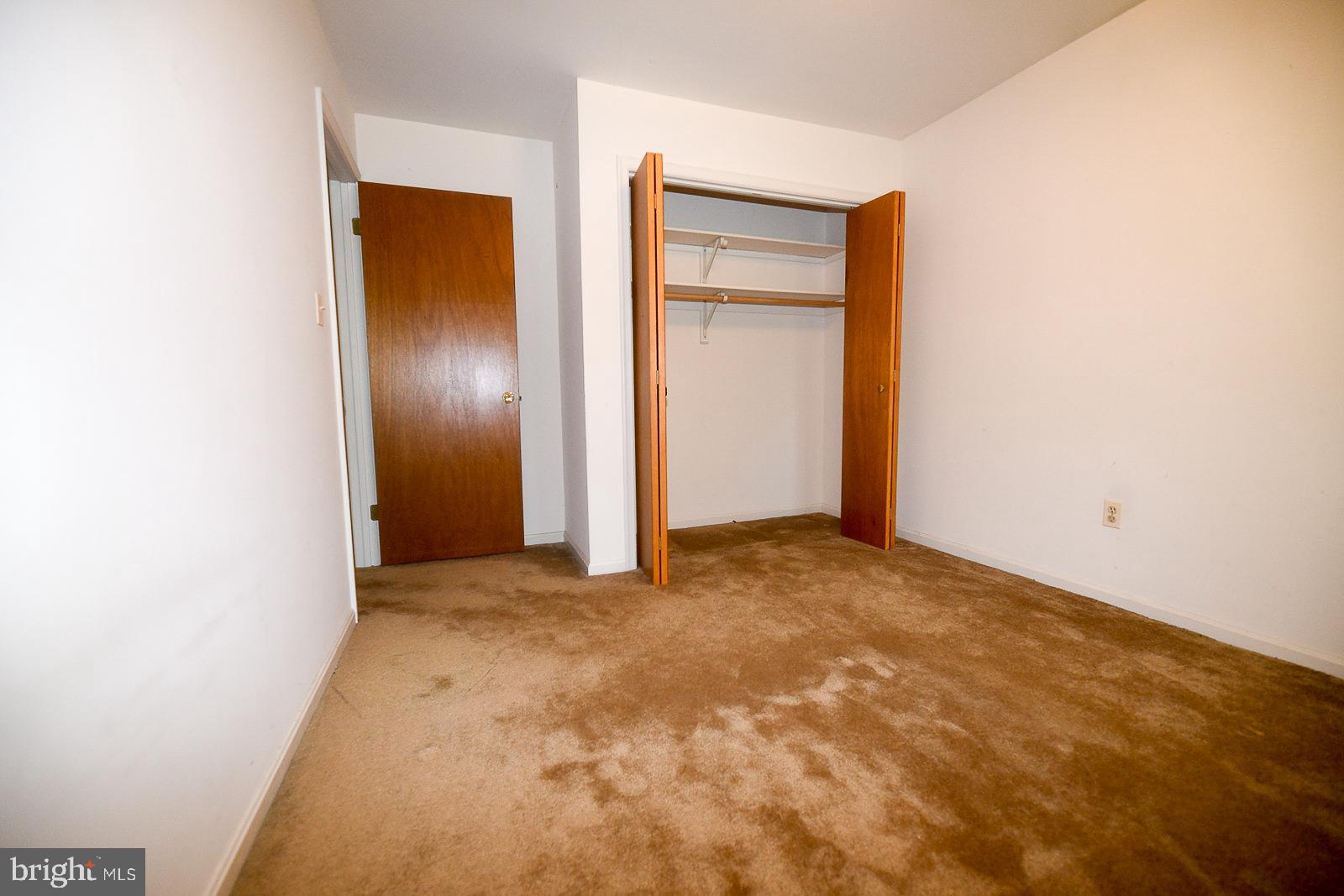 GREENVIEW KNOLLS - Residential