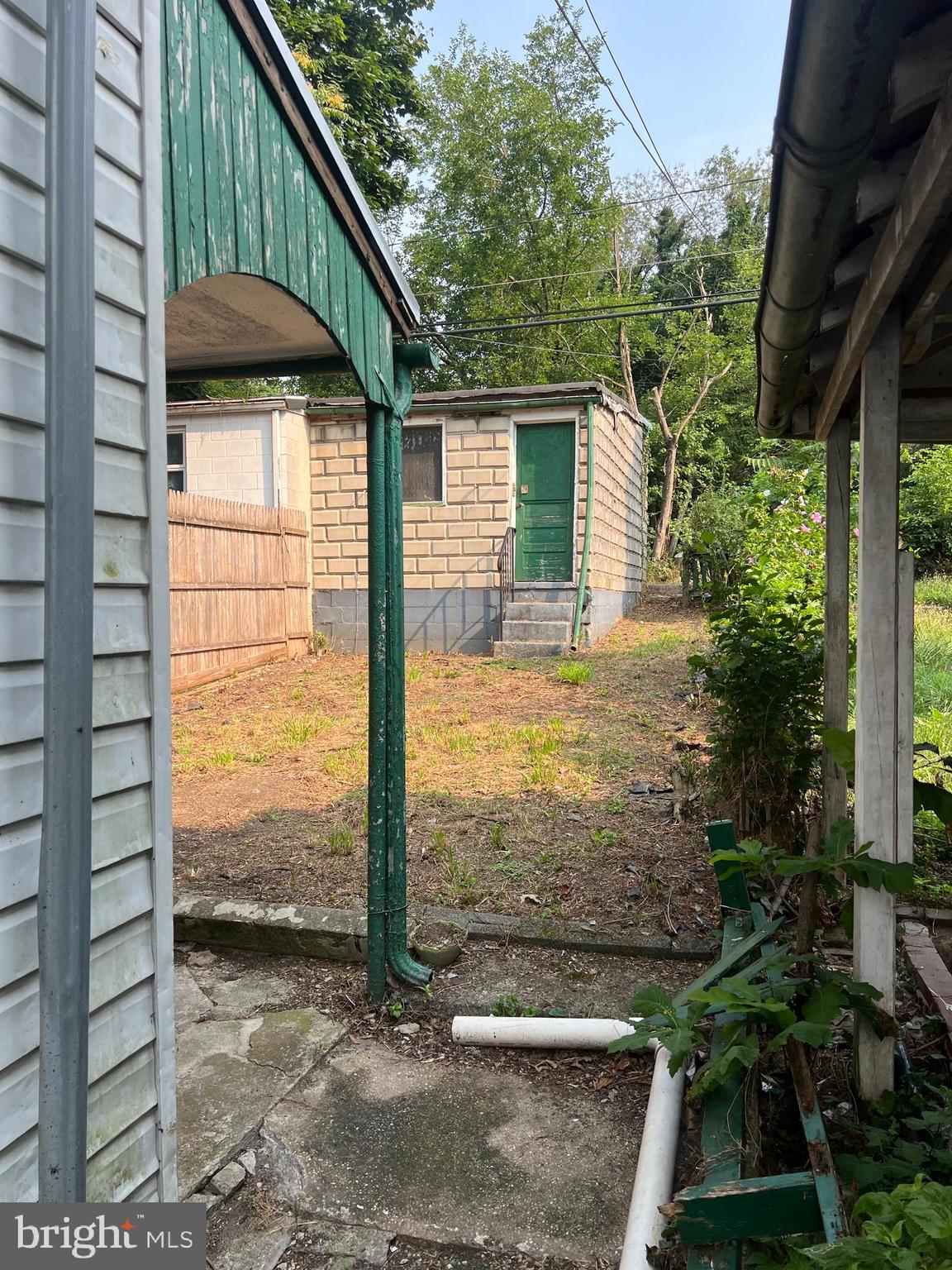 MELROSE GARDENS - Residential