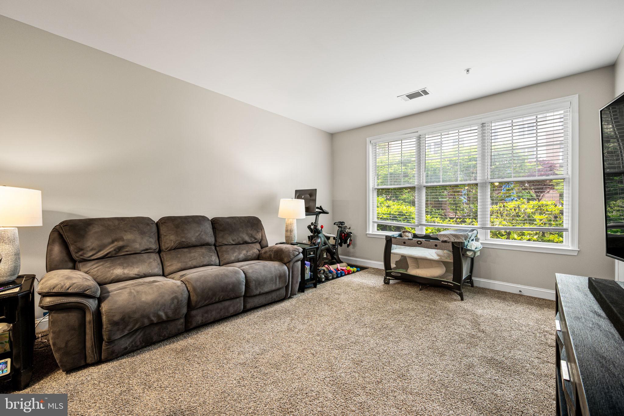 THE GRANDE AT RIVERVIEW - Residential
