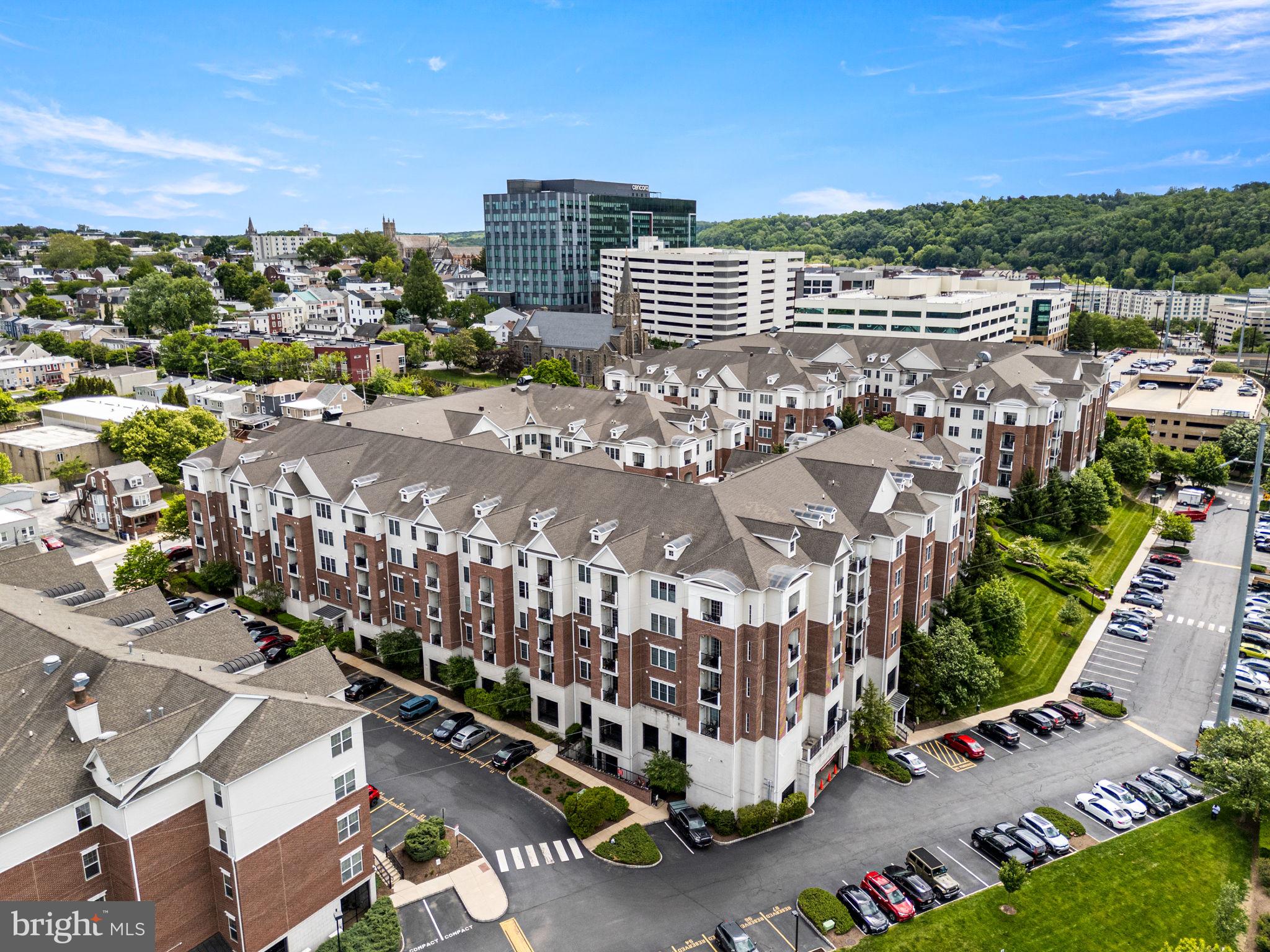 THE GRANDE AT RIVERVIEW - Residential