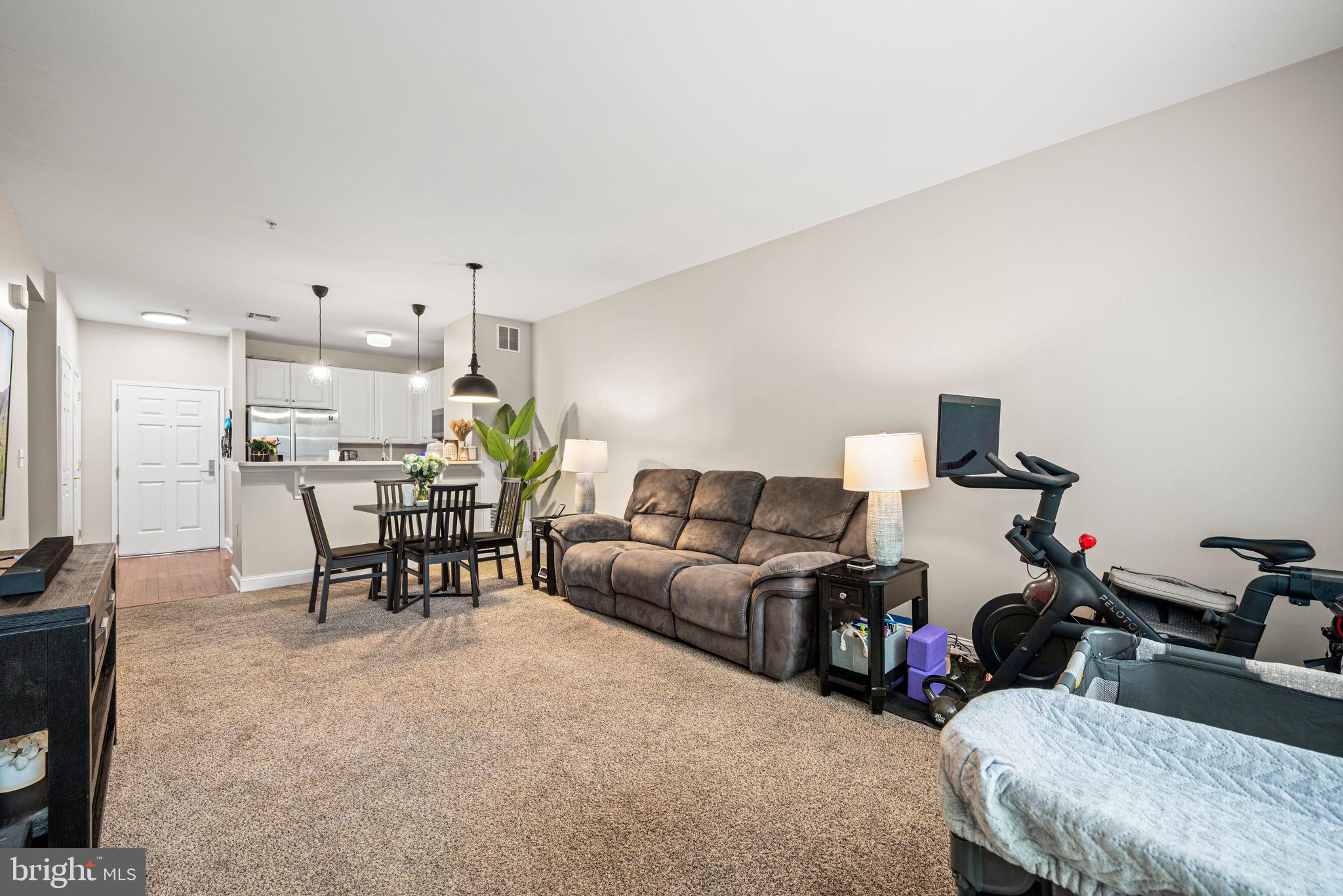 THE GRANDE AT RIVERVIEW - Residential