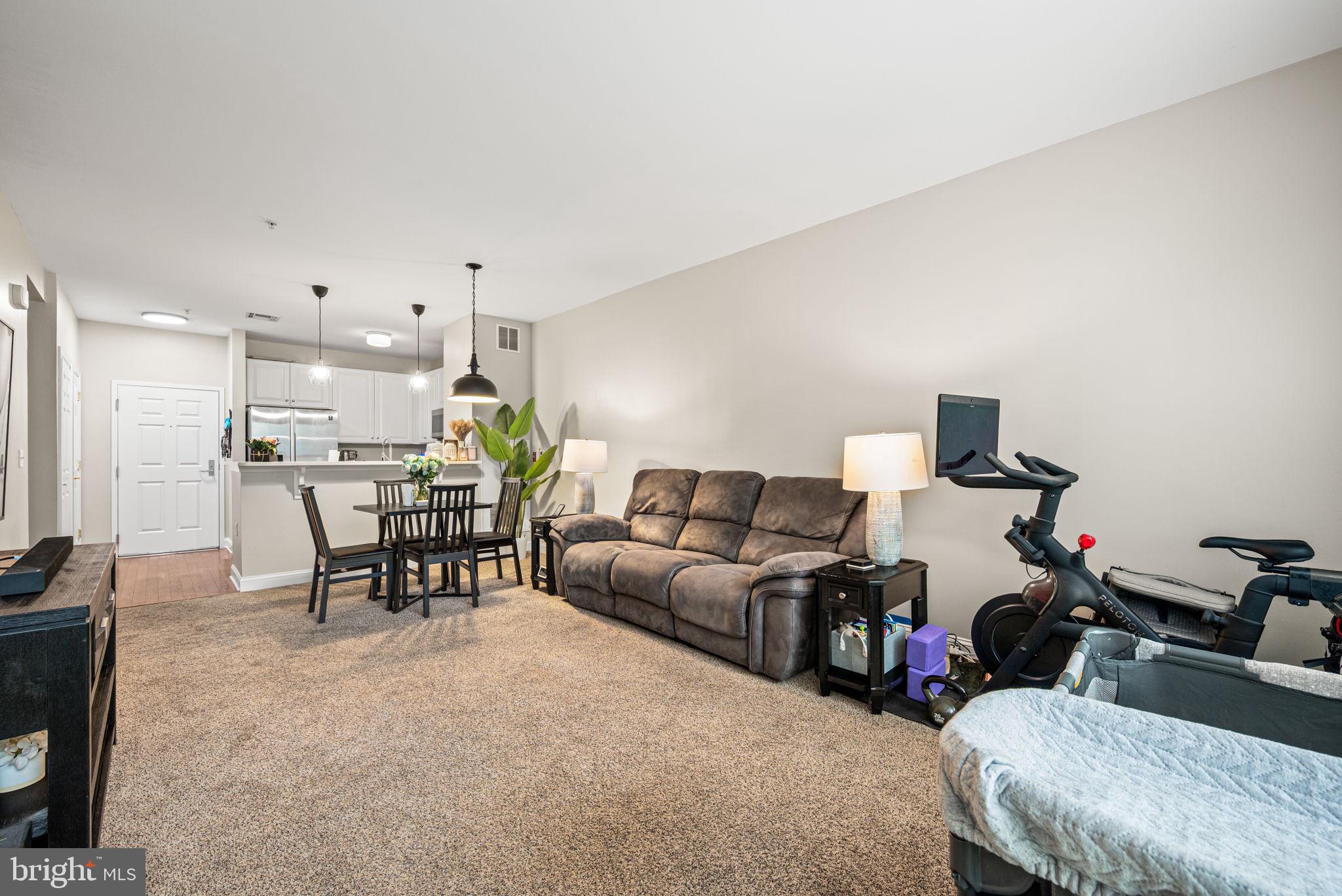 THE GRANDE AT RIVERVIEW - Residential