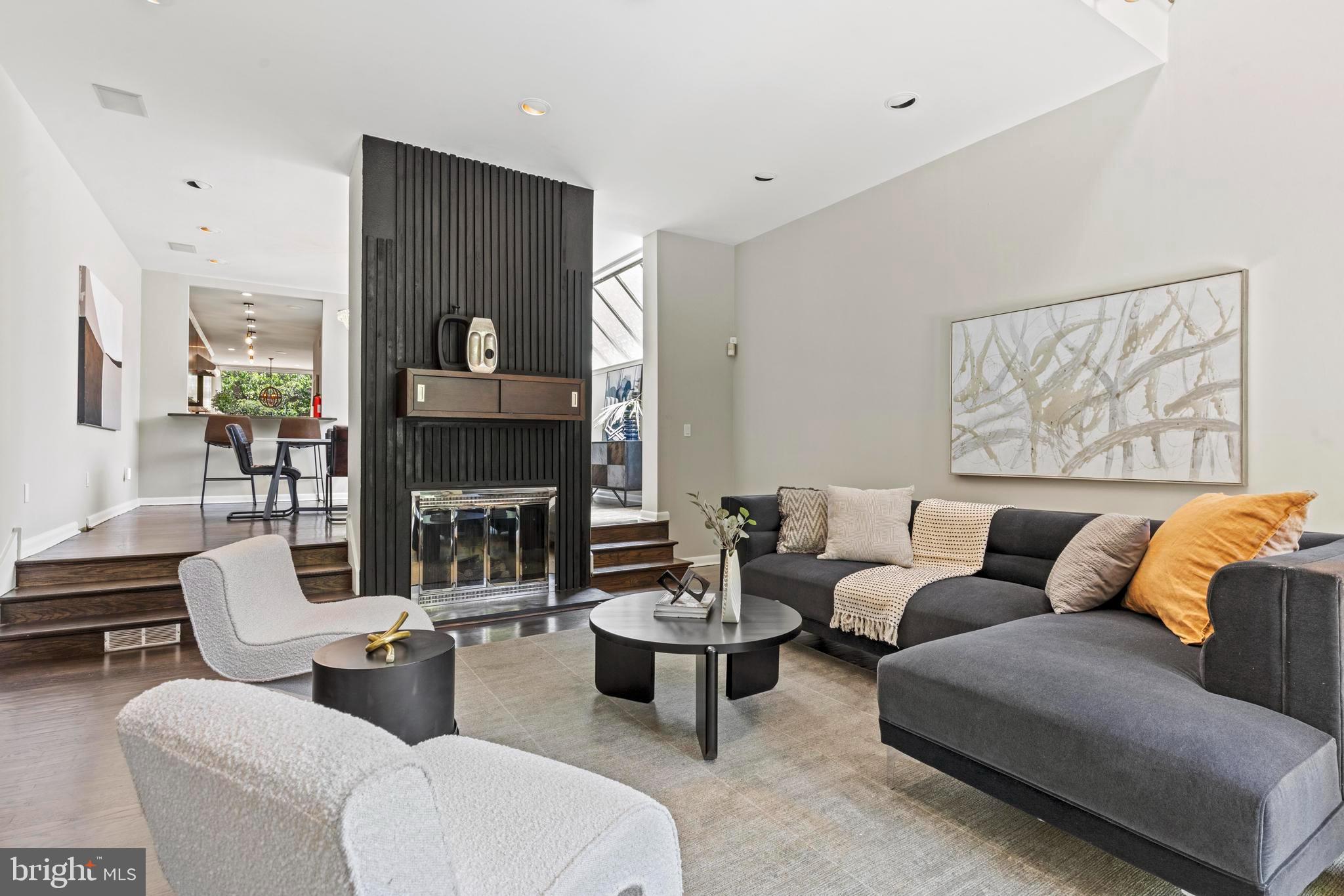 SOCIETY HILL - Residential
