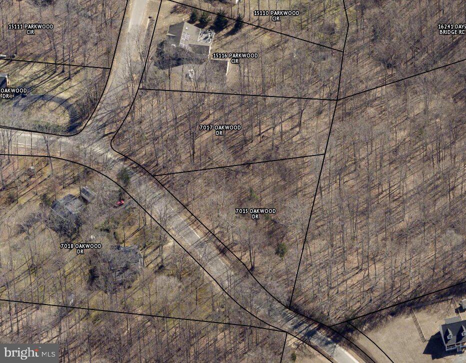 OAKRIDGE - Land