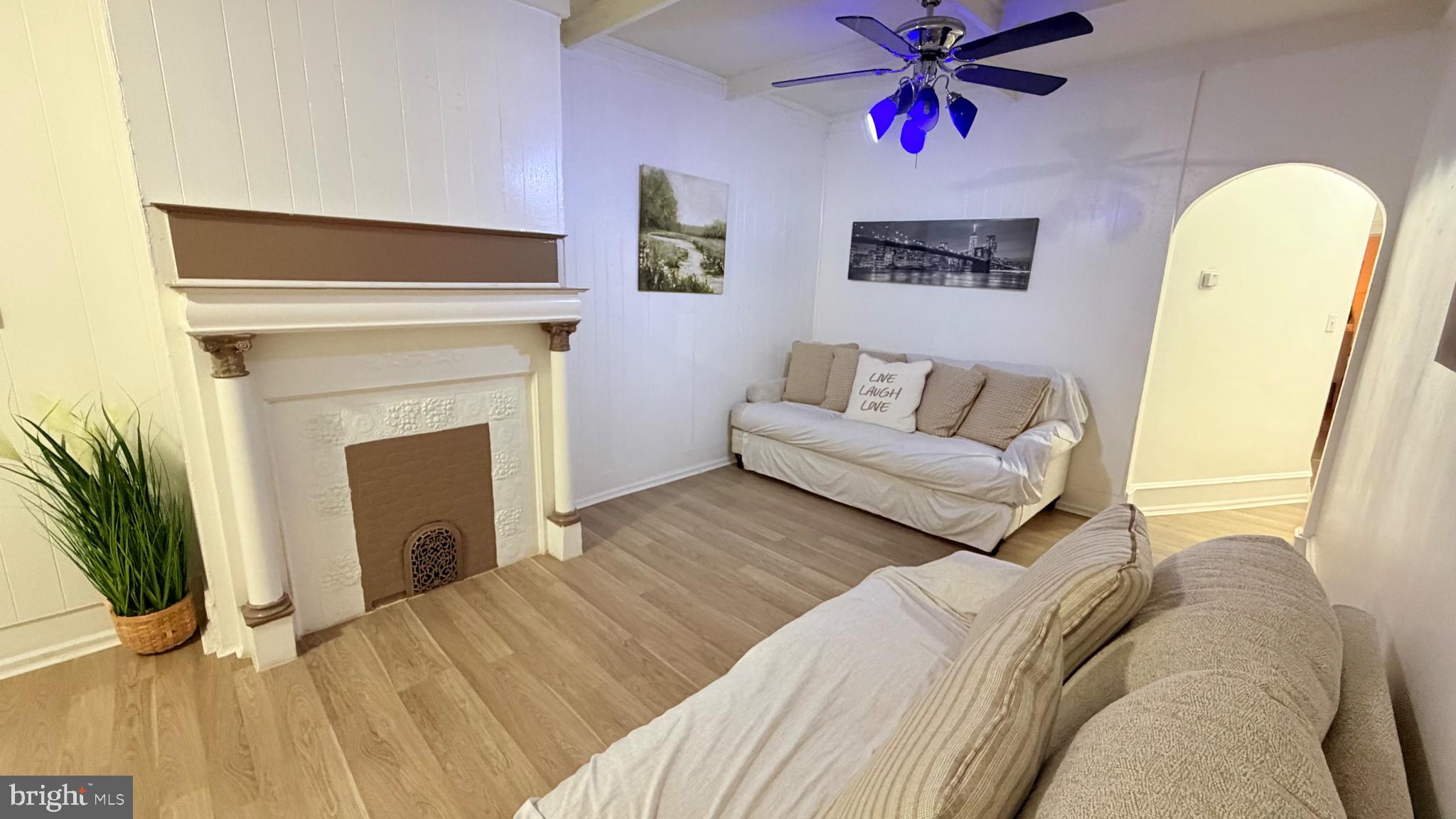 FRANKFORD - Residential Income