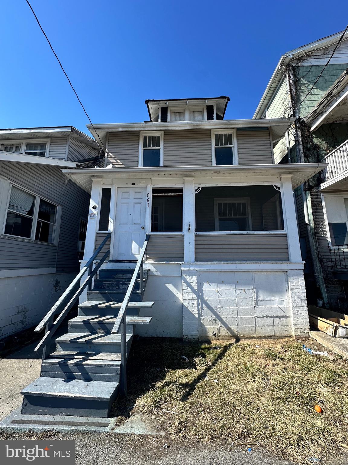 WEST SIDE - Residential