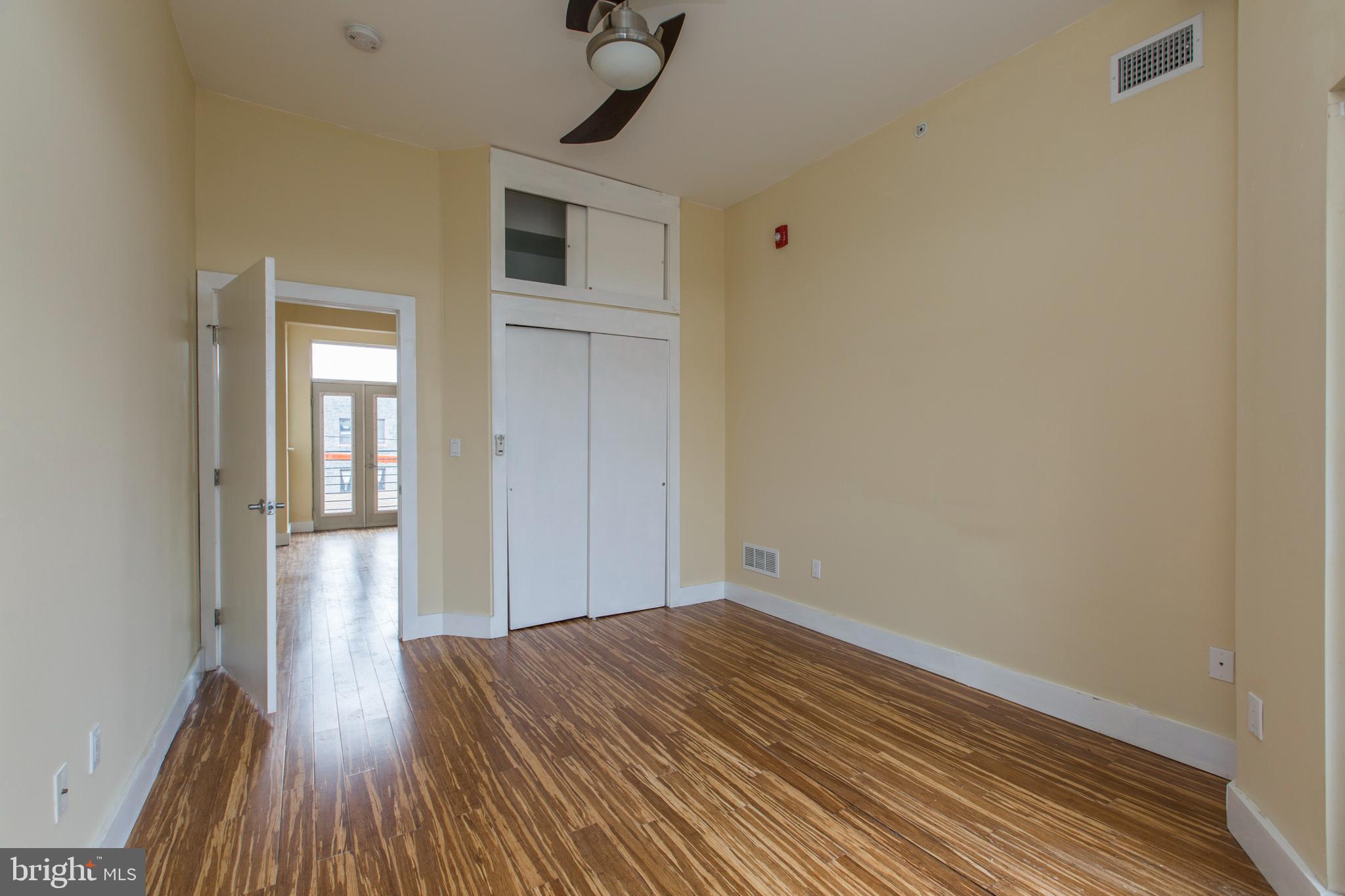 NORTHERN LIBERTIES - Commercial Sale